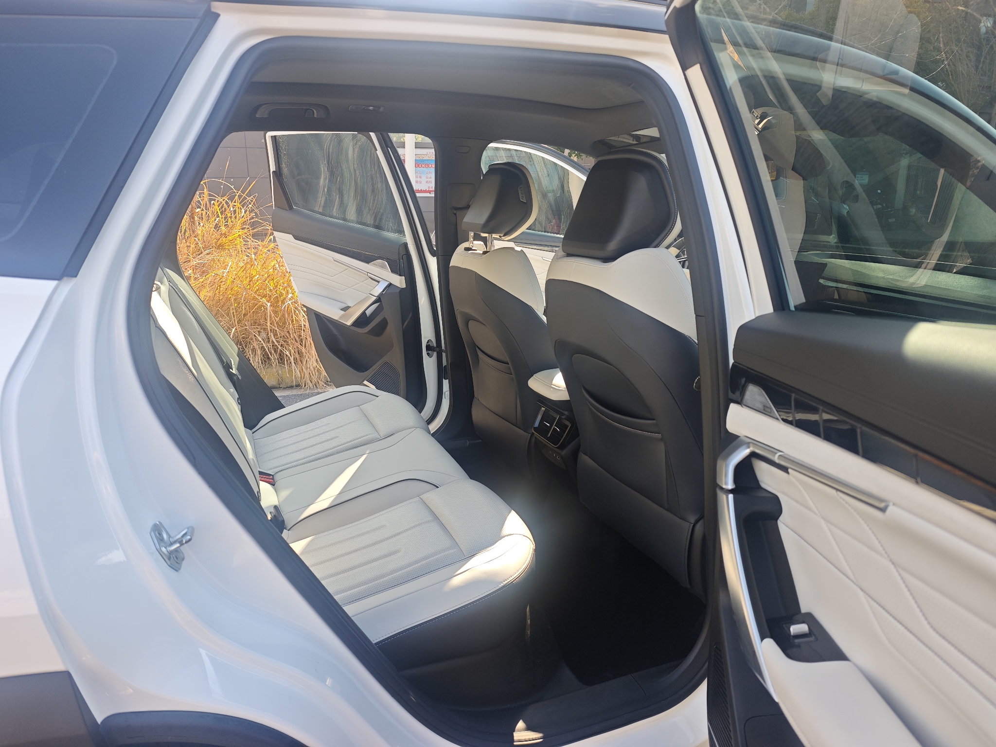 GEELY Boyue L 2023 car image #15
