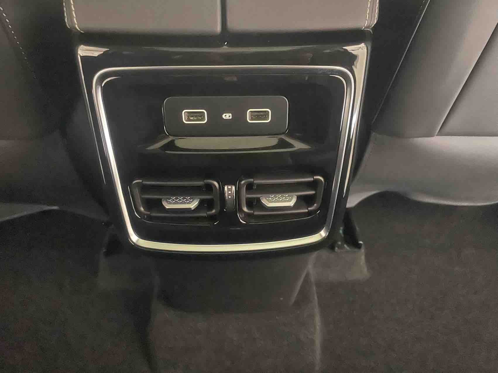 Jetour X70 PLUS 2023 #15 Jetour X70 PLUS 2023 car image #15