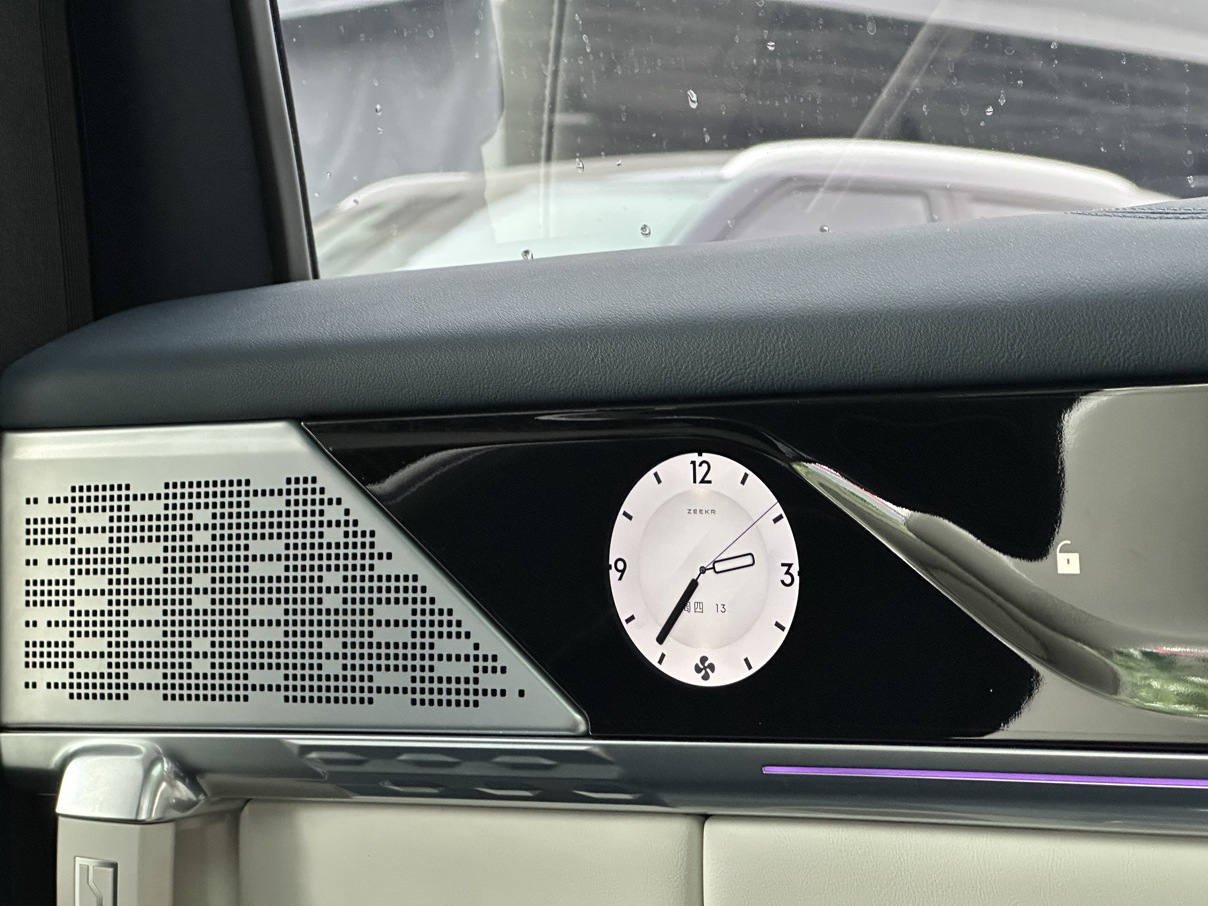 极氪 极氪009 2023 汽车图片 #15