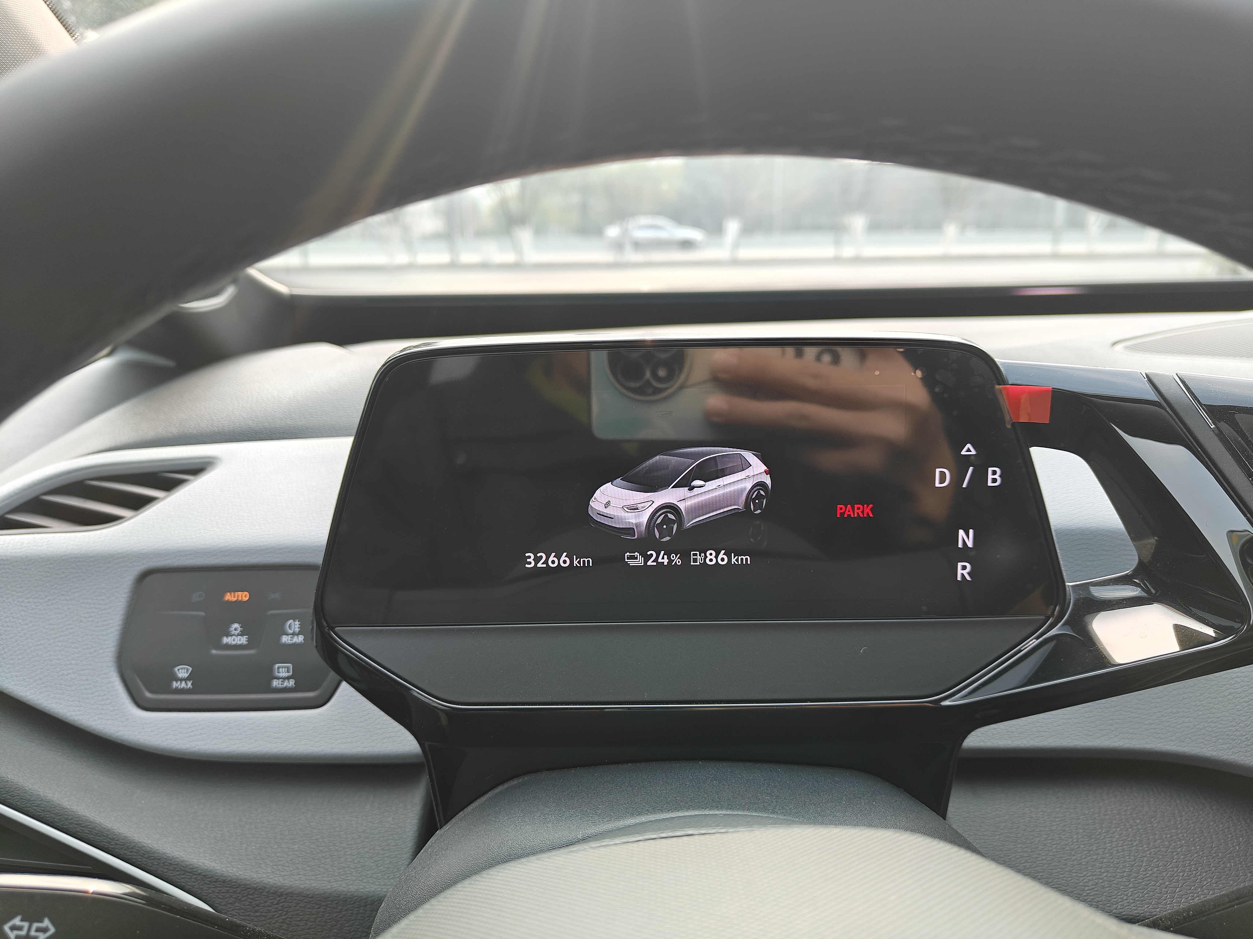 Volkswagen ID.3 2023 immagine di auto #15