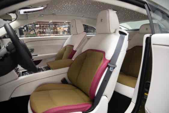 Rolls-Royce Spectre 2025 immagine di auto #15