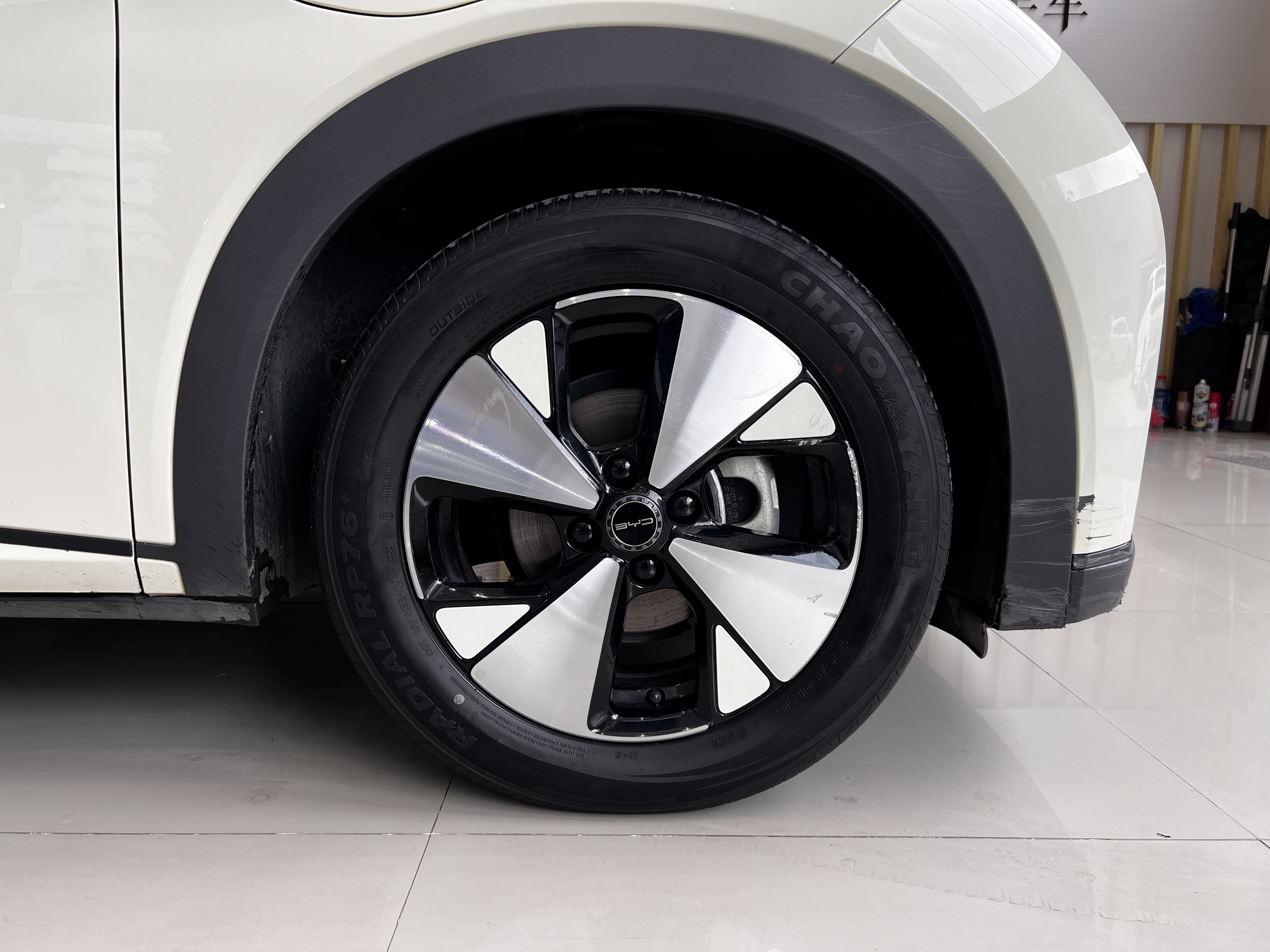 BYD Dolphin 2023 car image #15