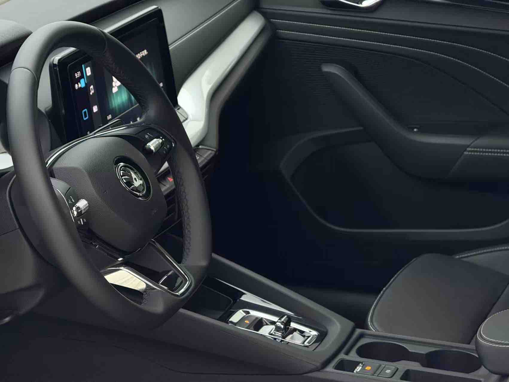 Skoda Octavia 2023 car image #15