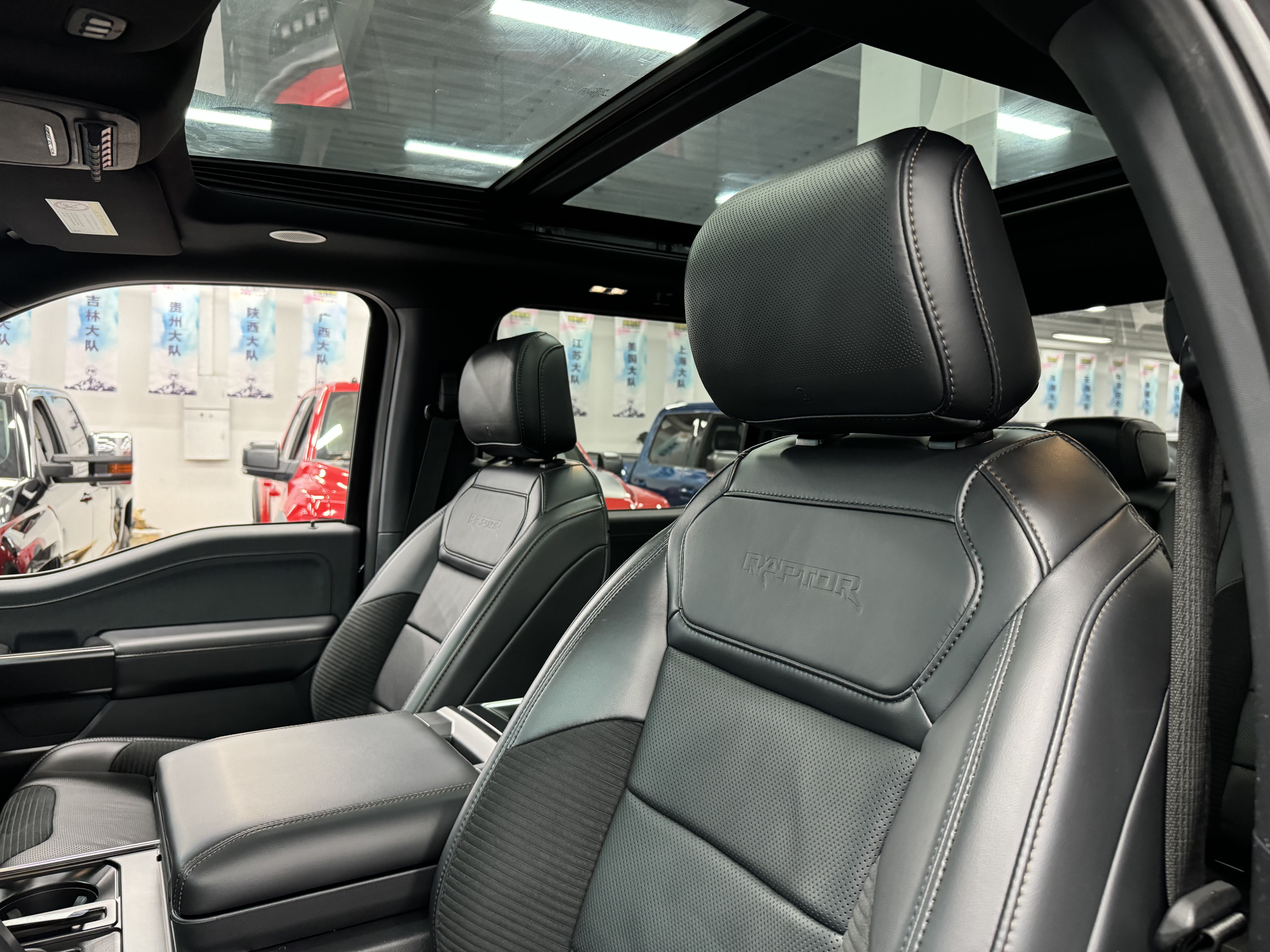 Ford F-150 Raptor 2023 car image #15