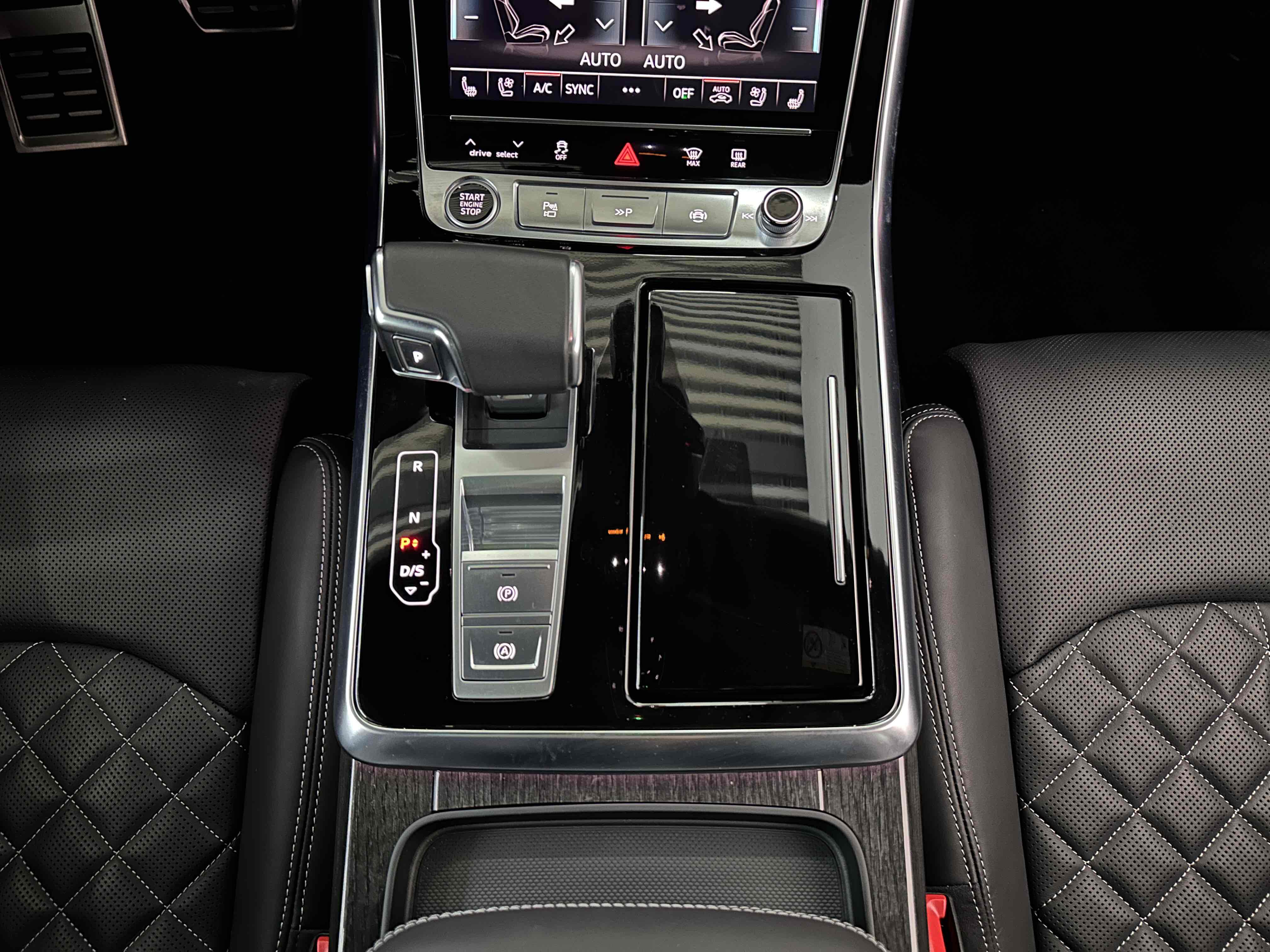 Audi Q8 2024 #15 Audi Q8 2024 car image #15