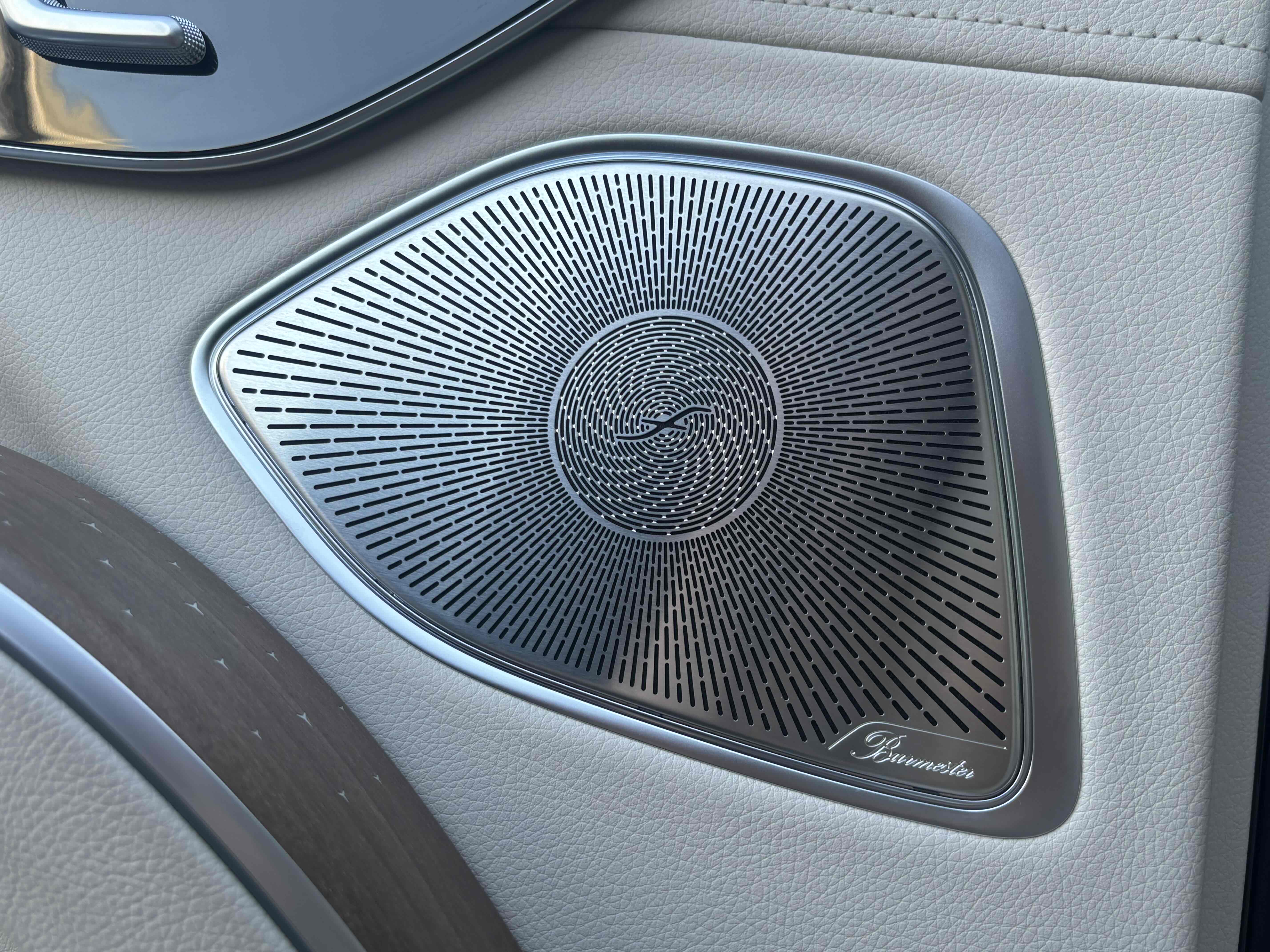 Mercedes-Benz EQS SUV 2025 car image #15