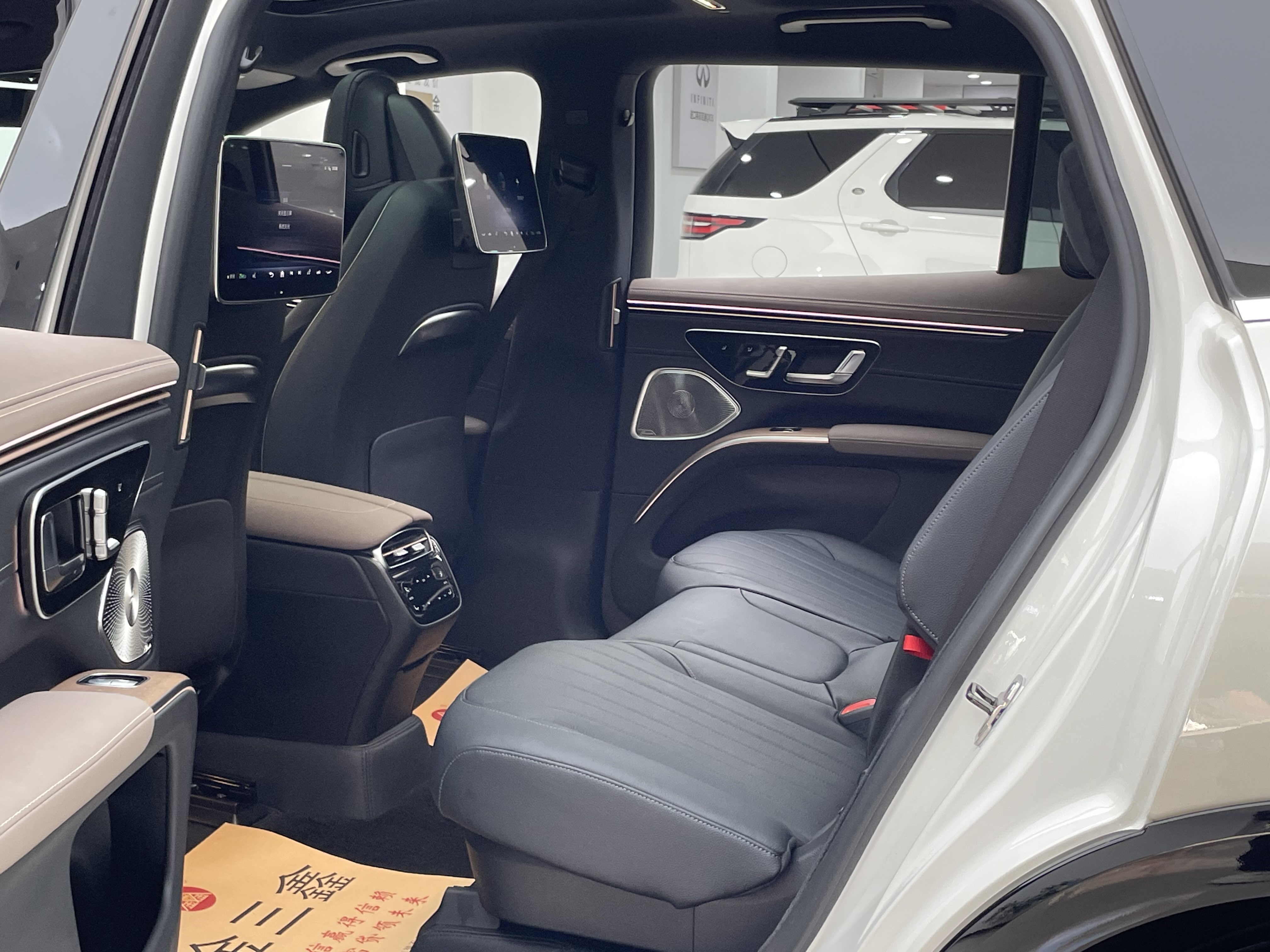 Mercedes-Benz EQS SUV 2025 car image #15