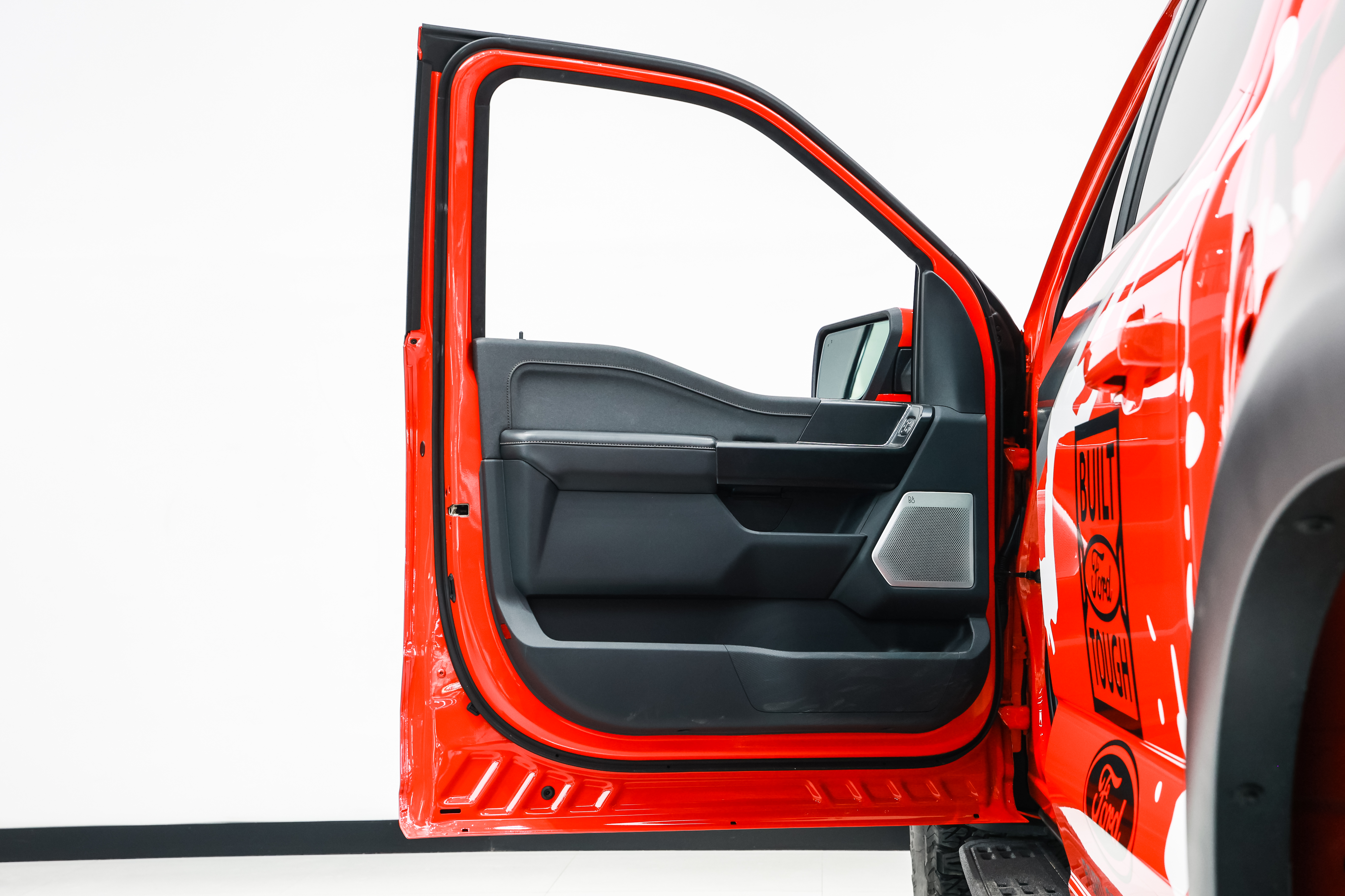 Ford F-150 Raptor 2023 car image #15