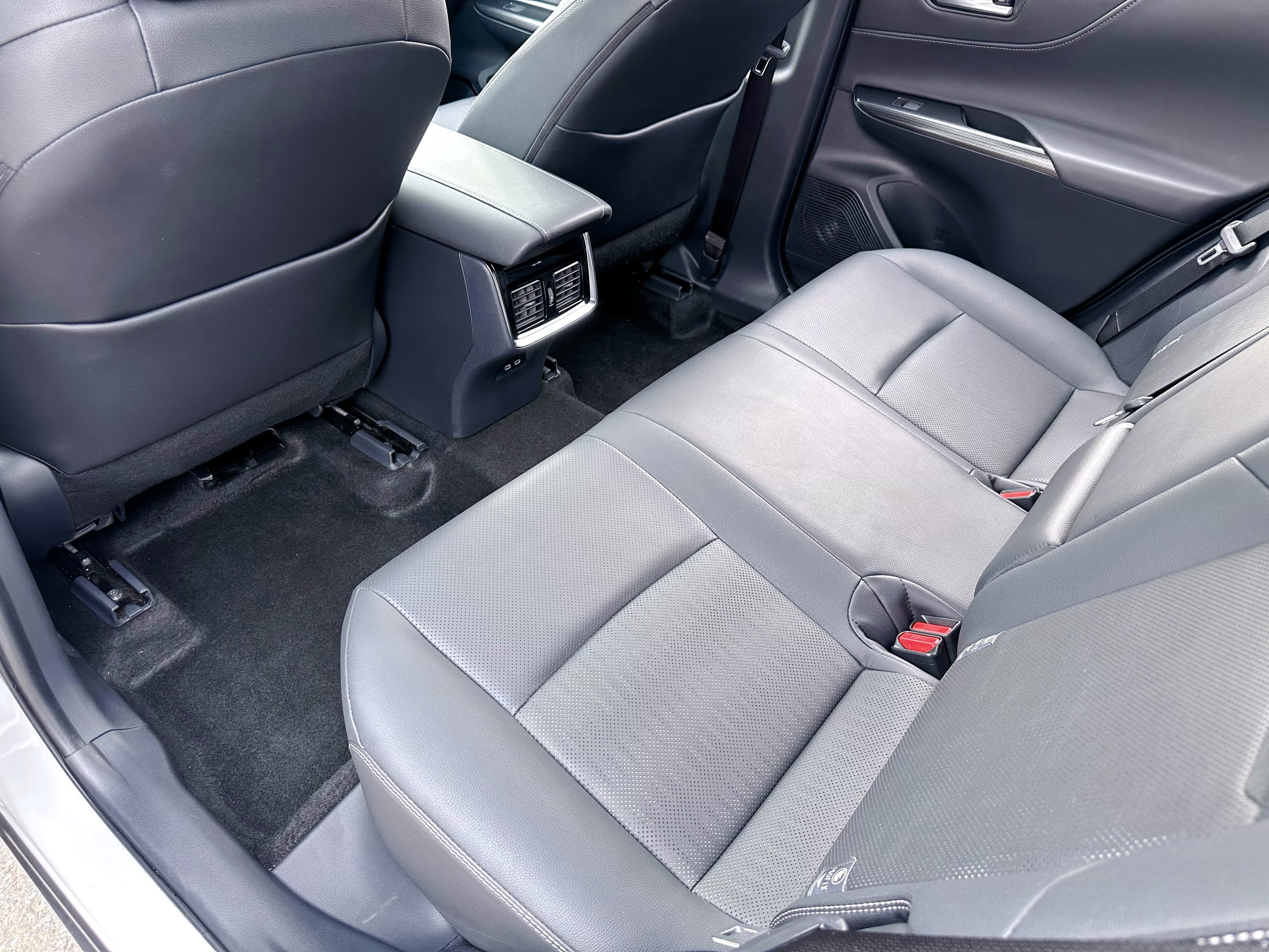 Toyota Venza 2024 immagine di auto #15