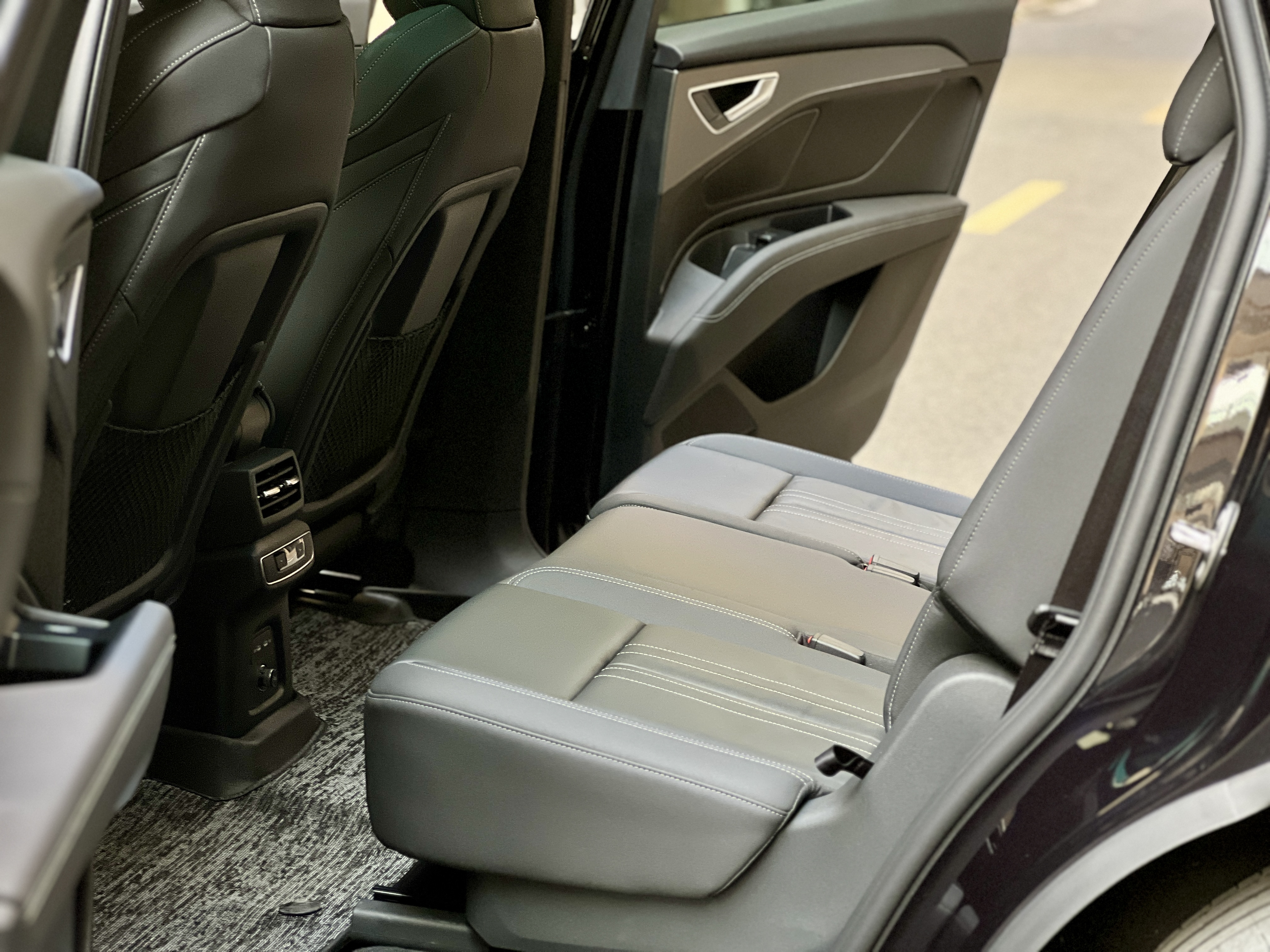 Audi Q5 e-tron 2024 صورة سيارة #15