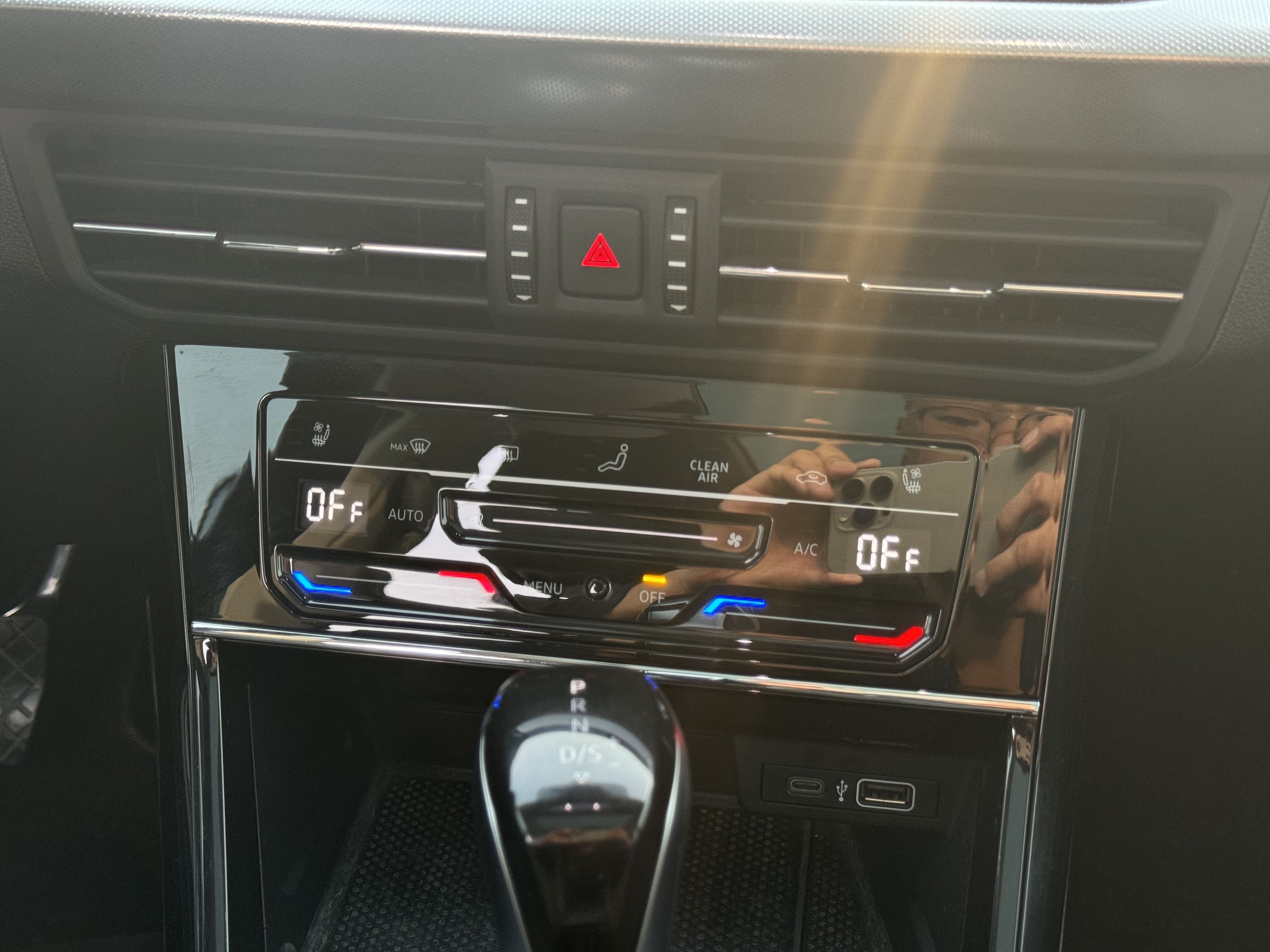 Volkswagen Passat 2023 immagine di auto #15