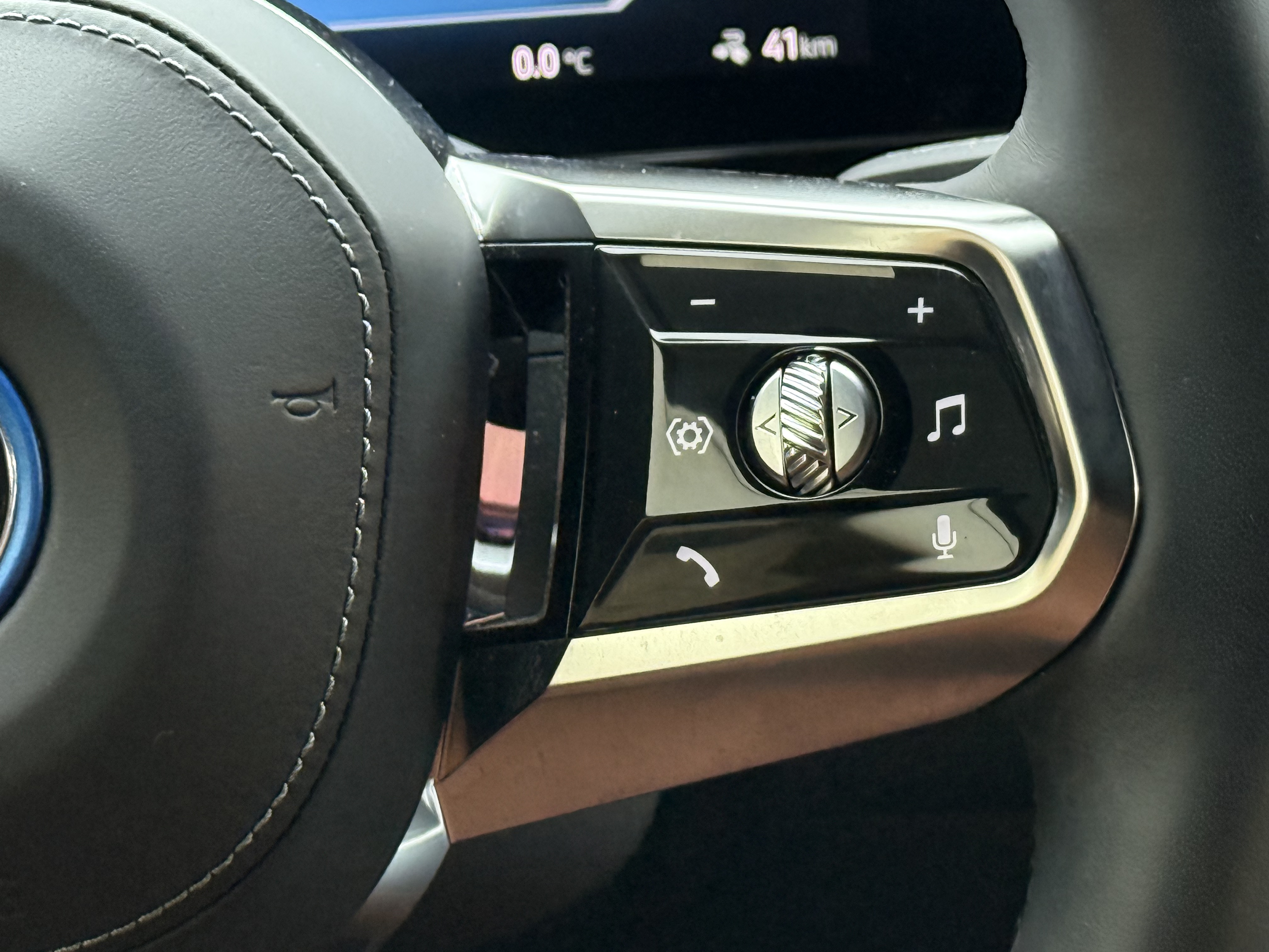 BMW i7 2025 #15 BMW i7 2025 car image #15