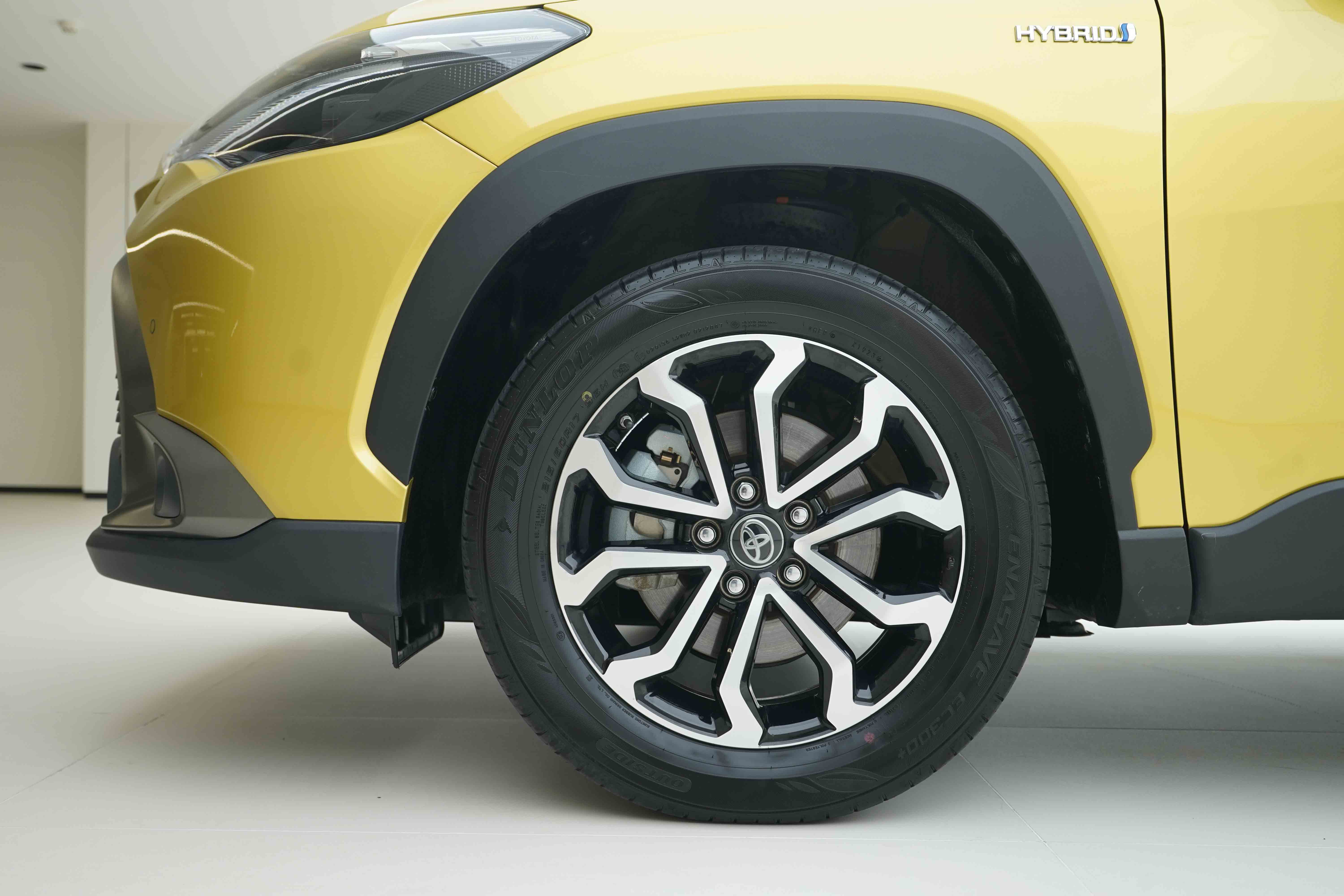 Toyota Frontlander 2023 car image #15