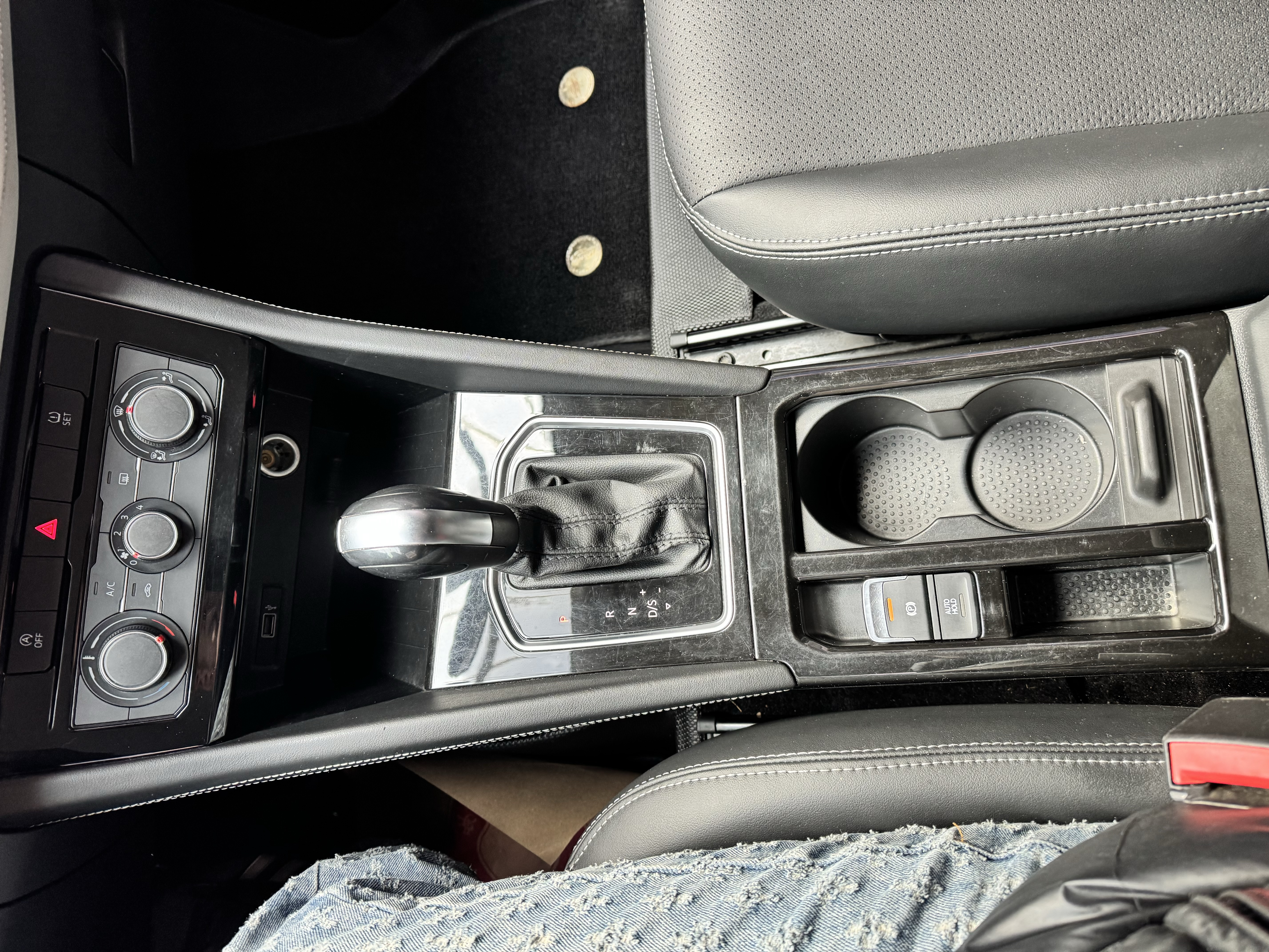 VS5 2023 car image #15