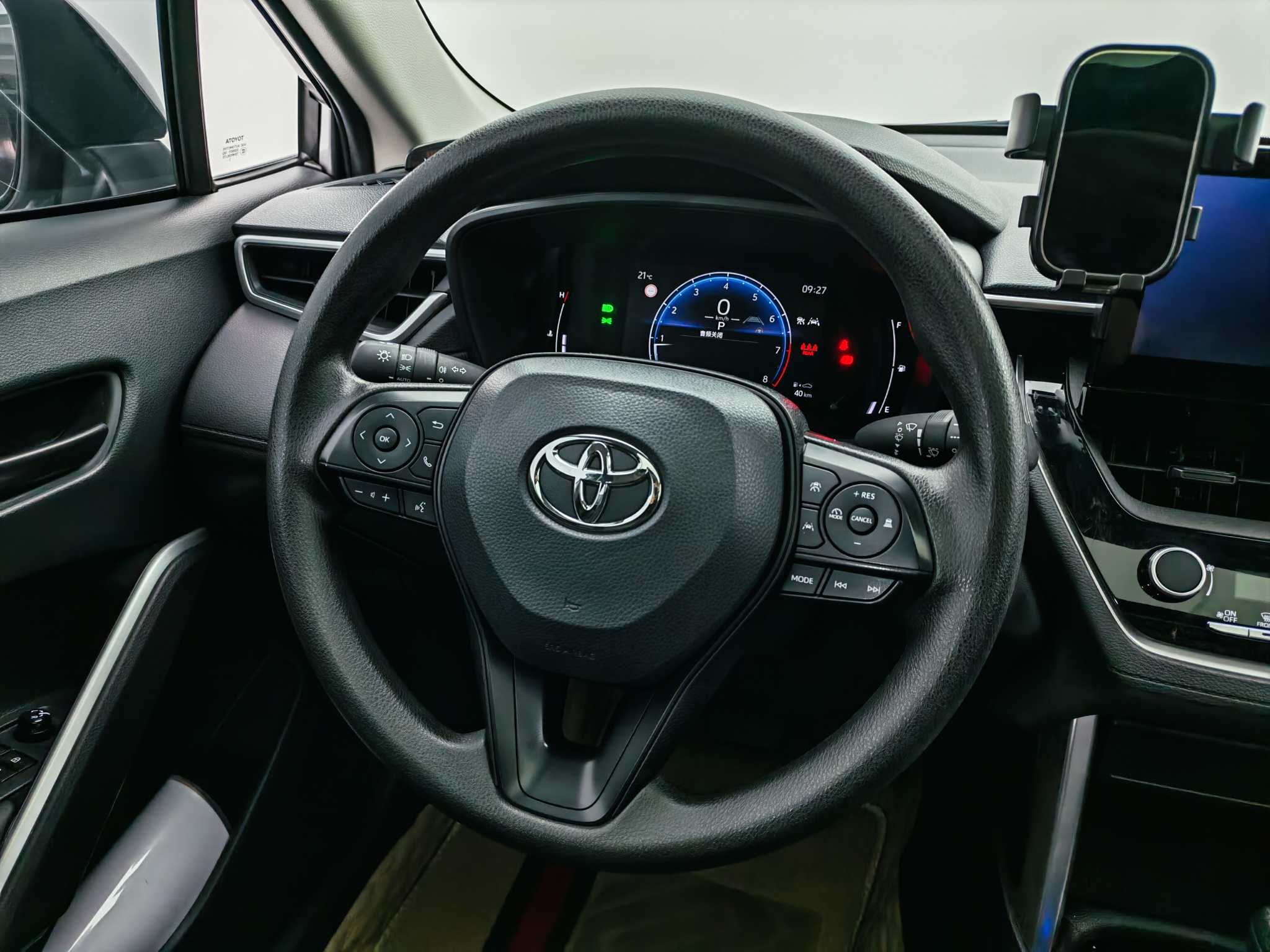 Toyota Corolla Cross 2024 #15 Toyota Corolla Cross 2024 car image #15