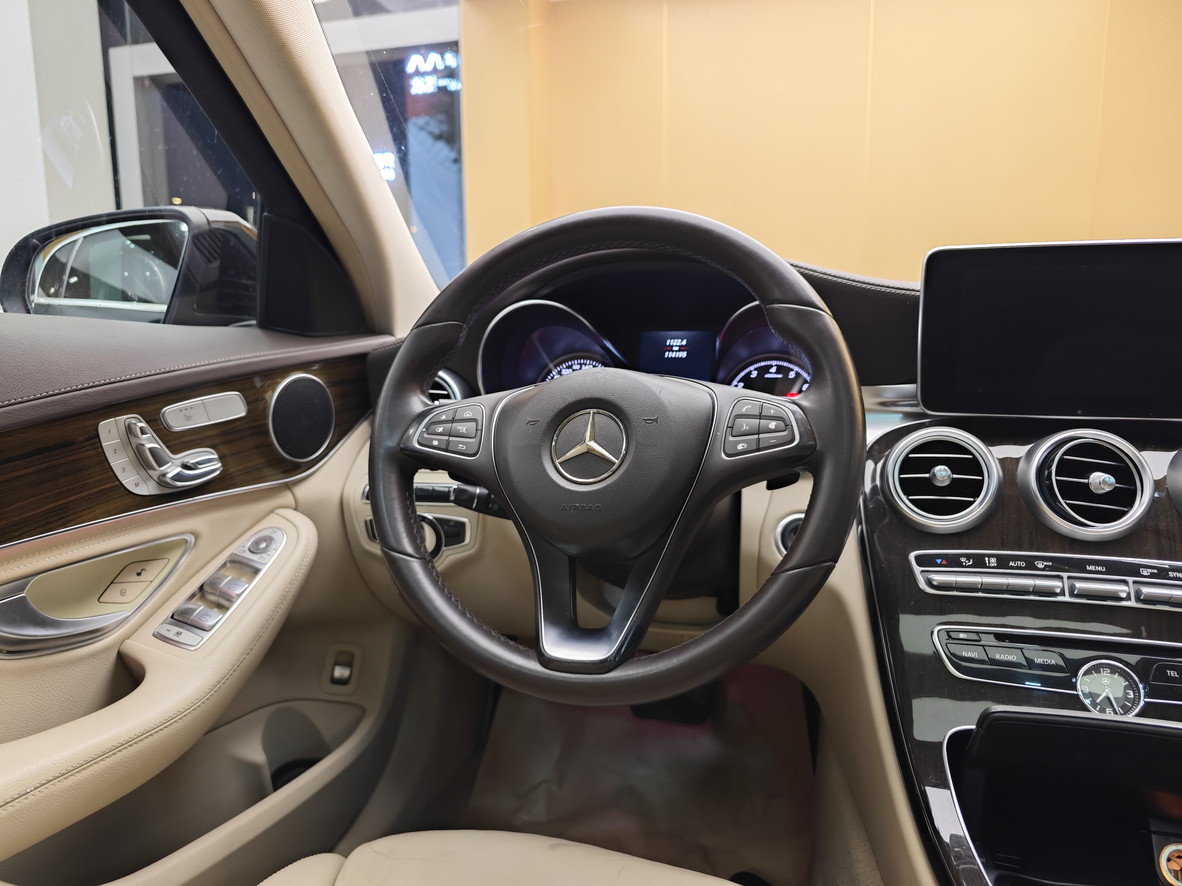 Mercedes-Benz C Class 2015 car image #15