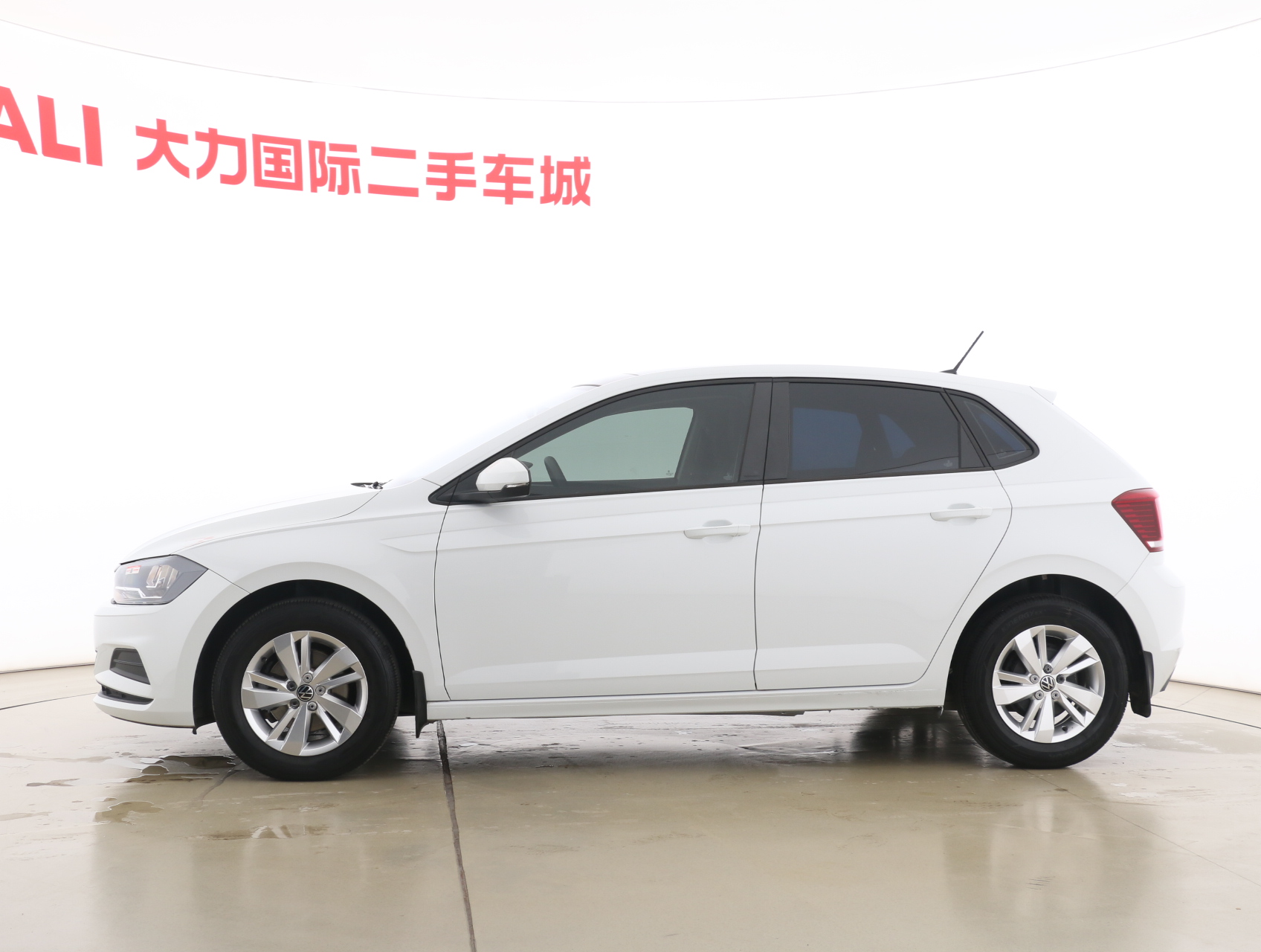 Volkswagen Polo 2023 car image #15