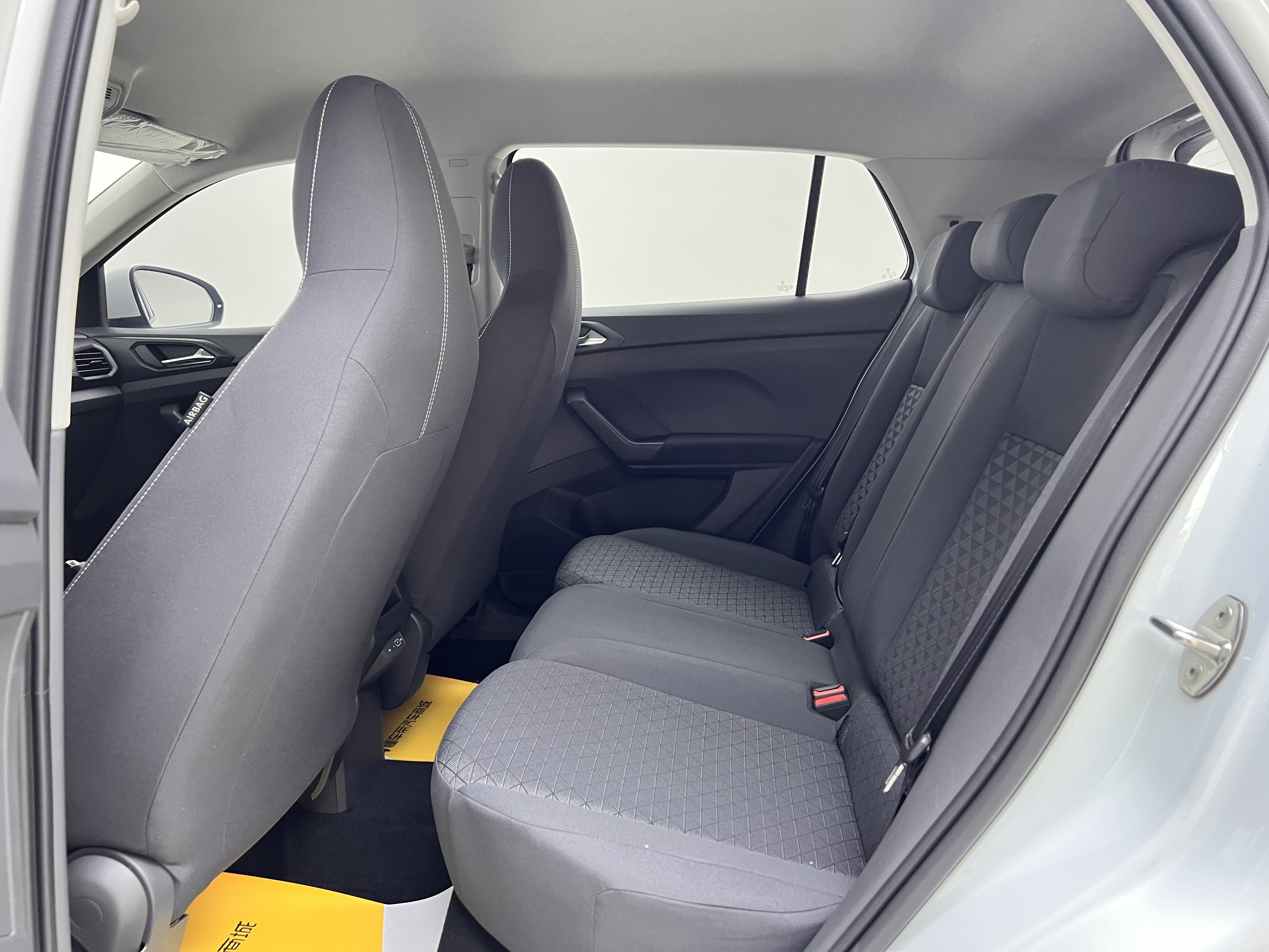 Volkswagen T-Cross 2025 car image #15