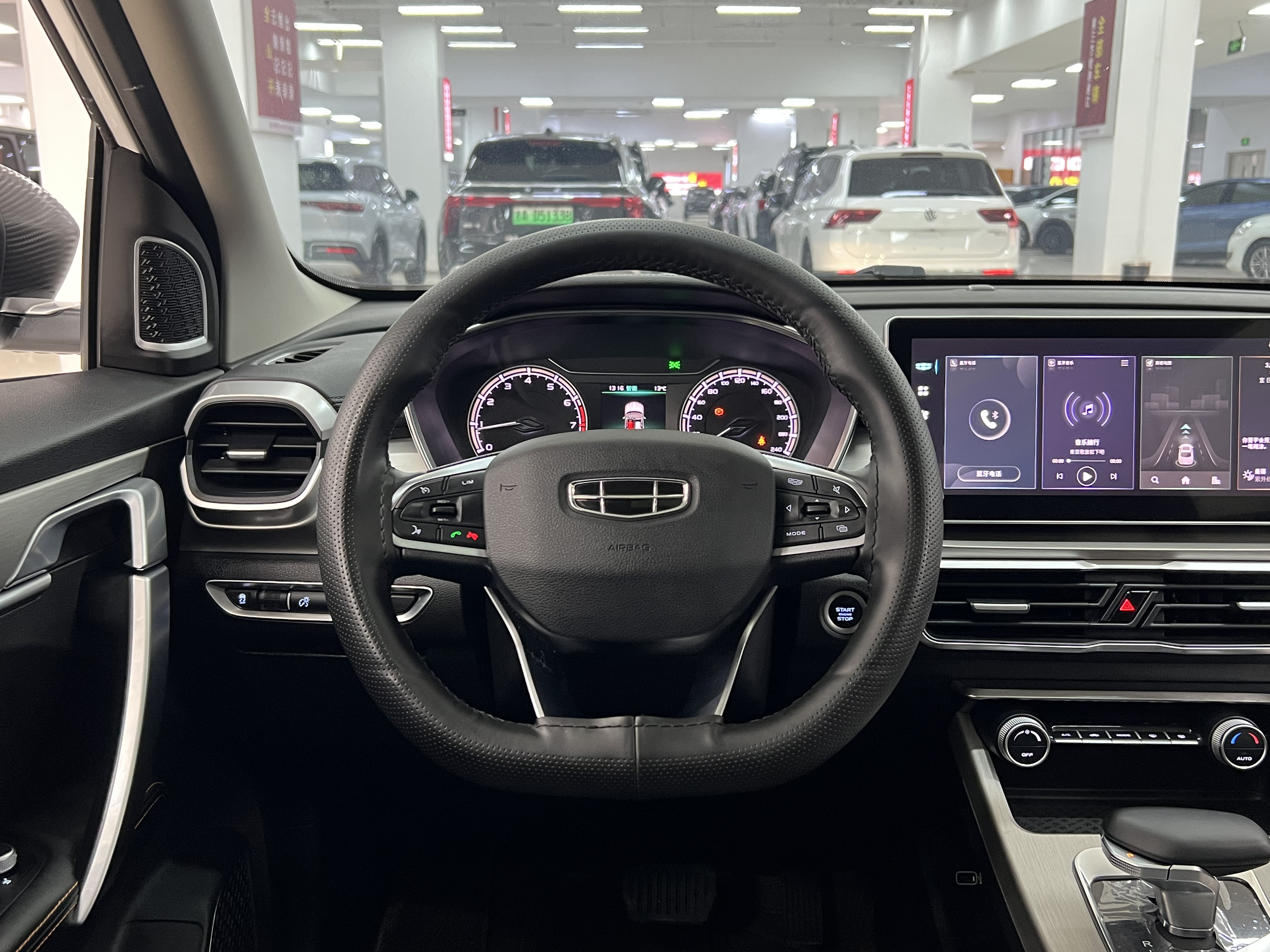 GEELY Coolray 2024 car image #15