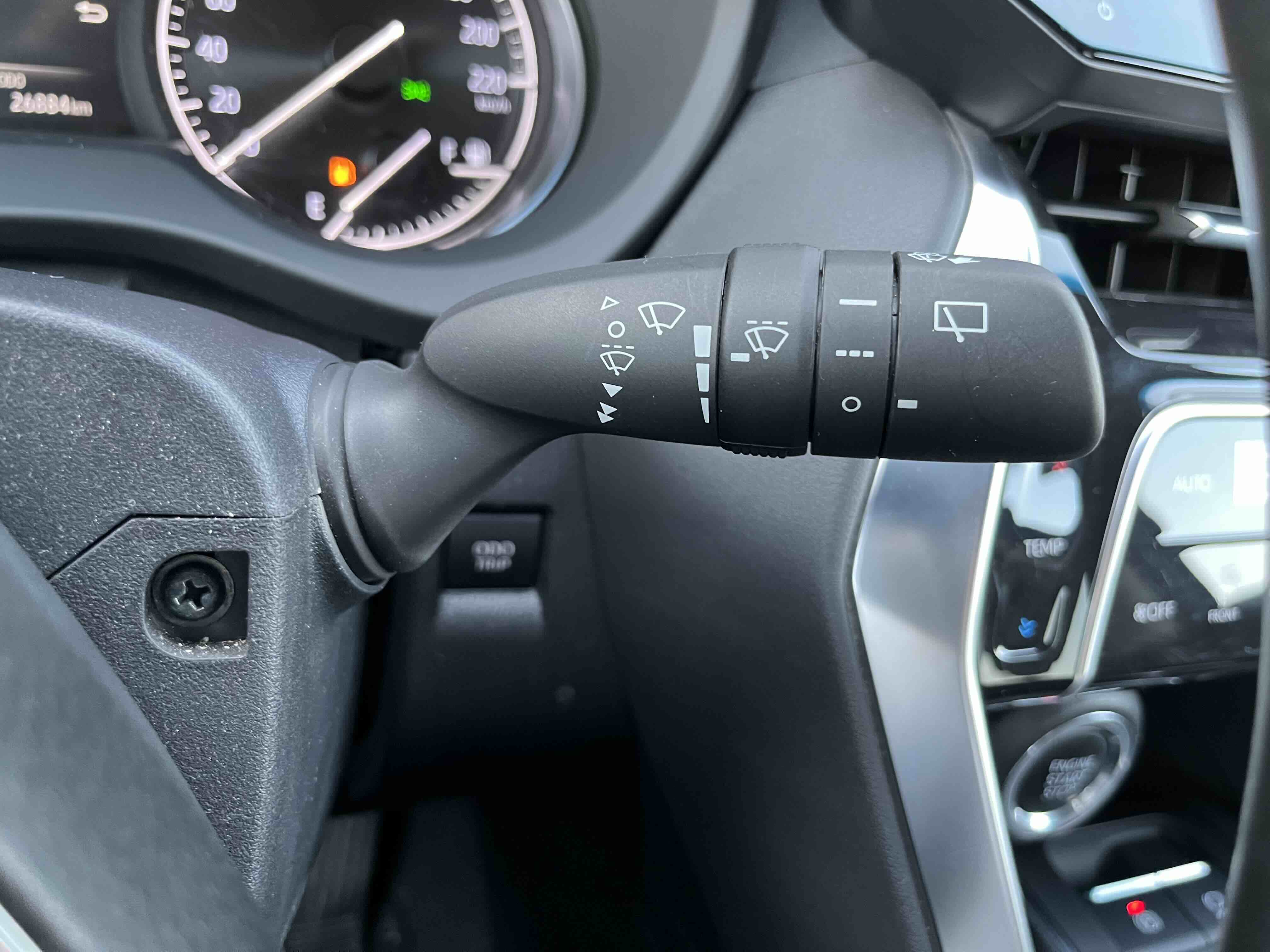 Toyota Harrier 2023 immagine di auto #15