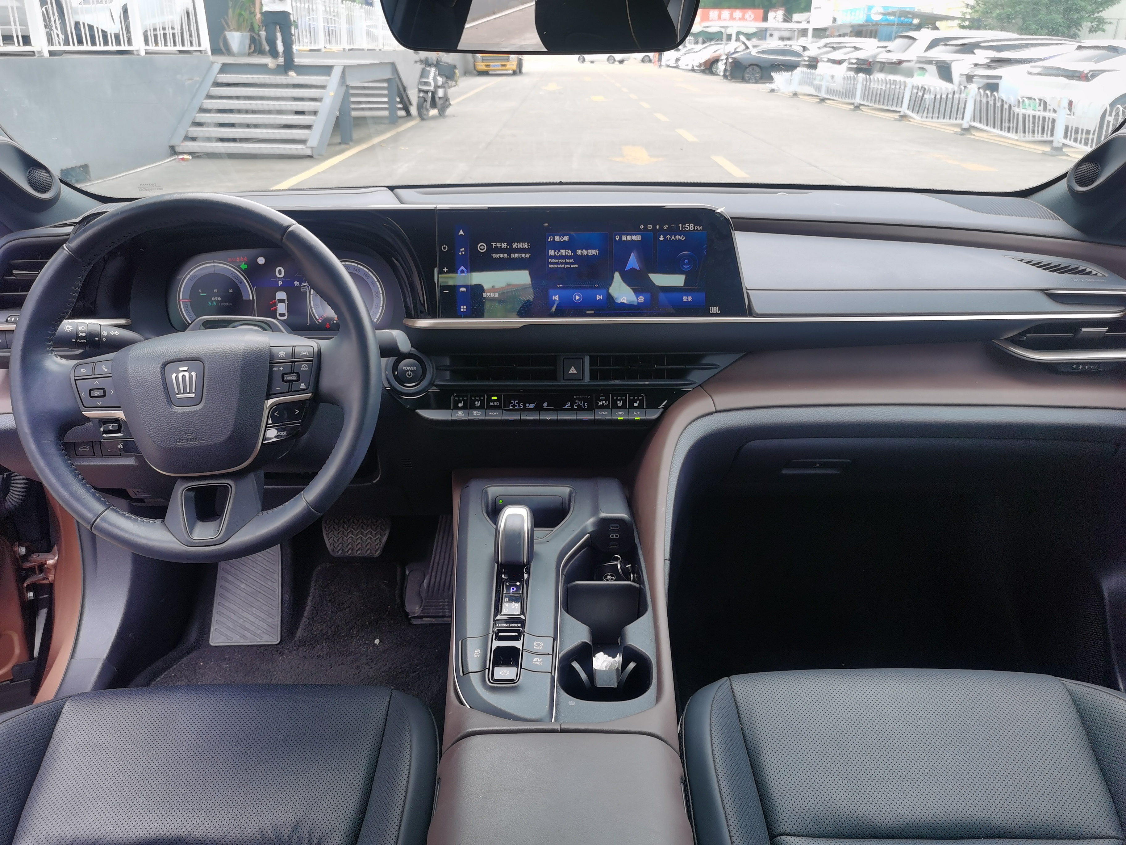 Toyota Crown 2023 car image #15