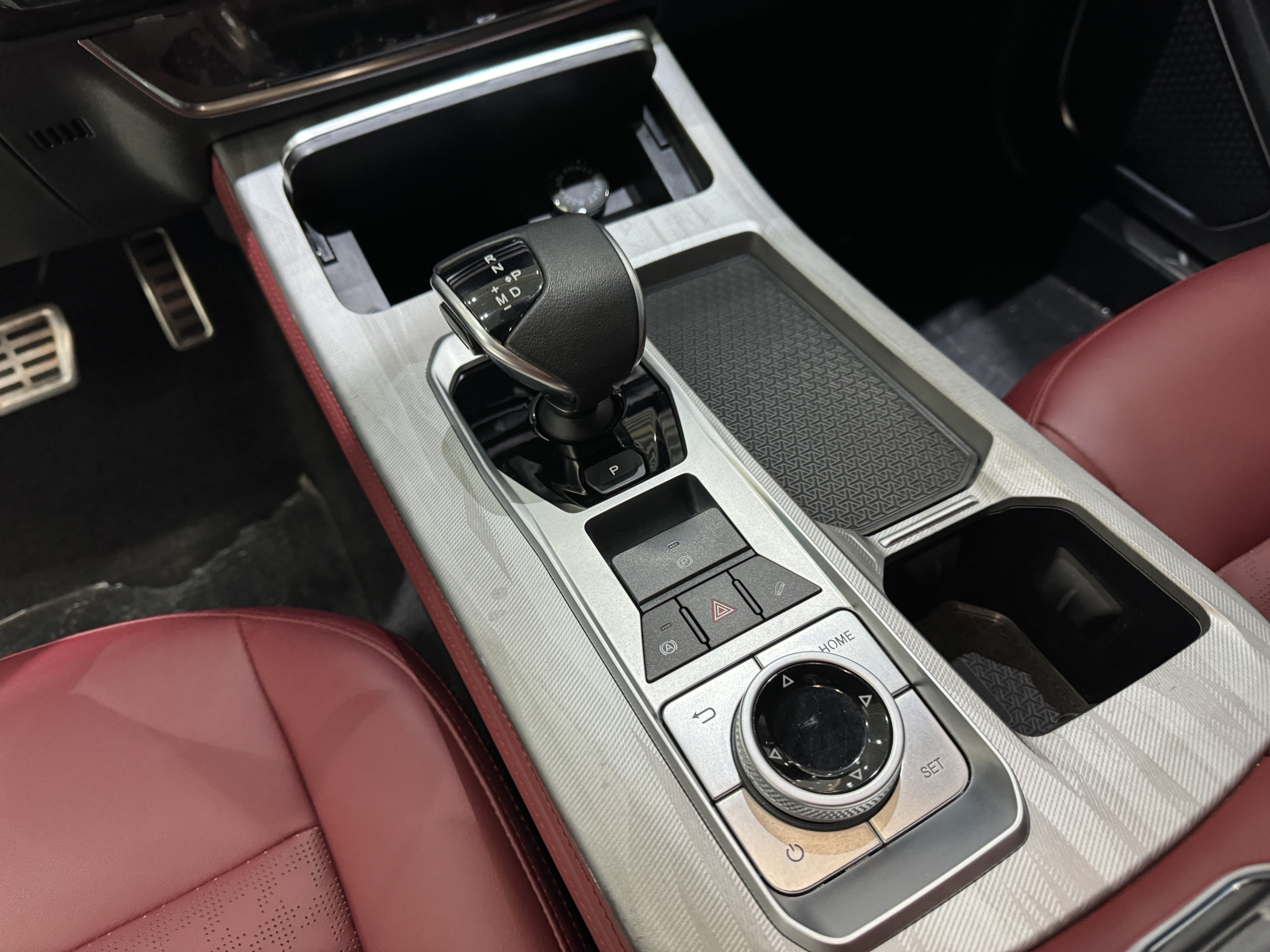 Jetour X70 PRO 2023 immagine di auto #15