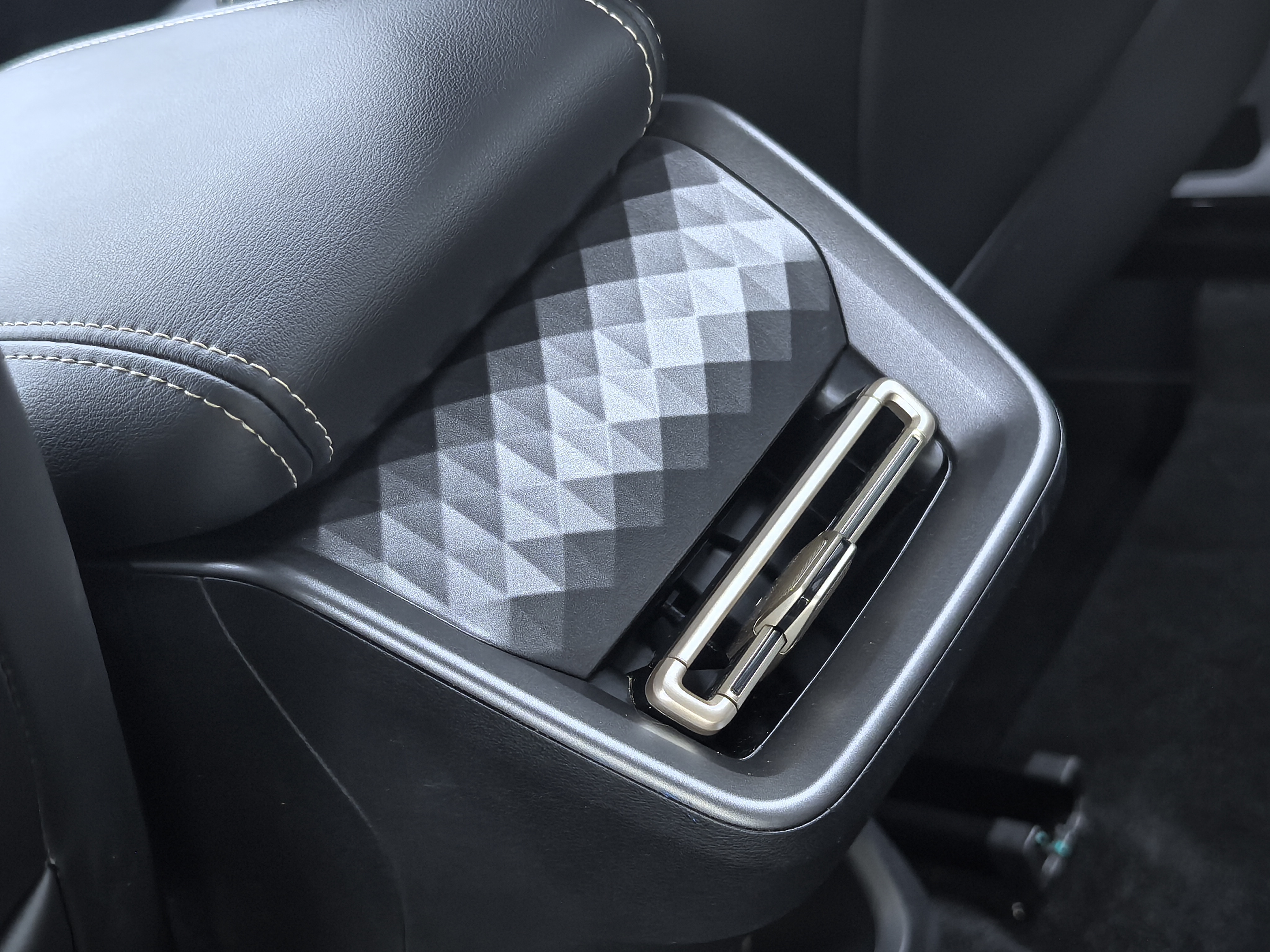 Wuling Xingyun 2023 #15 Wuling Xingyun 2023 car image #15