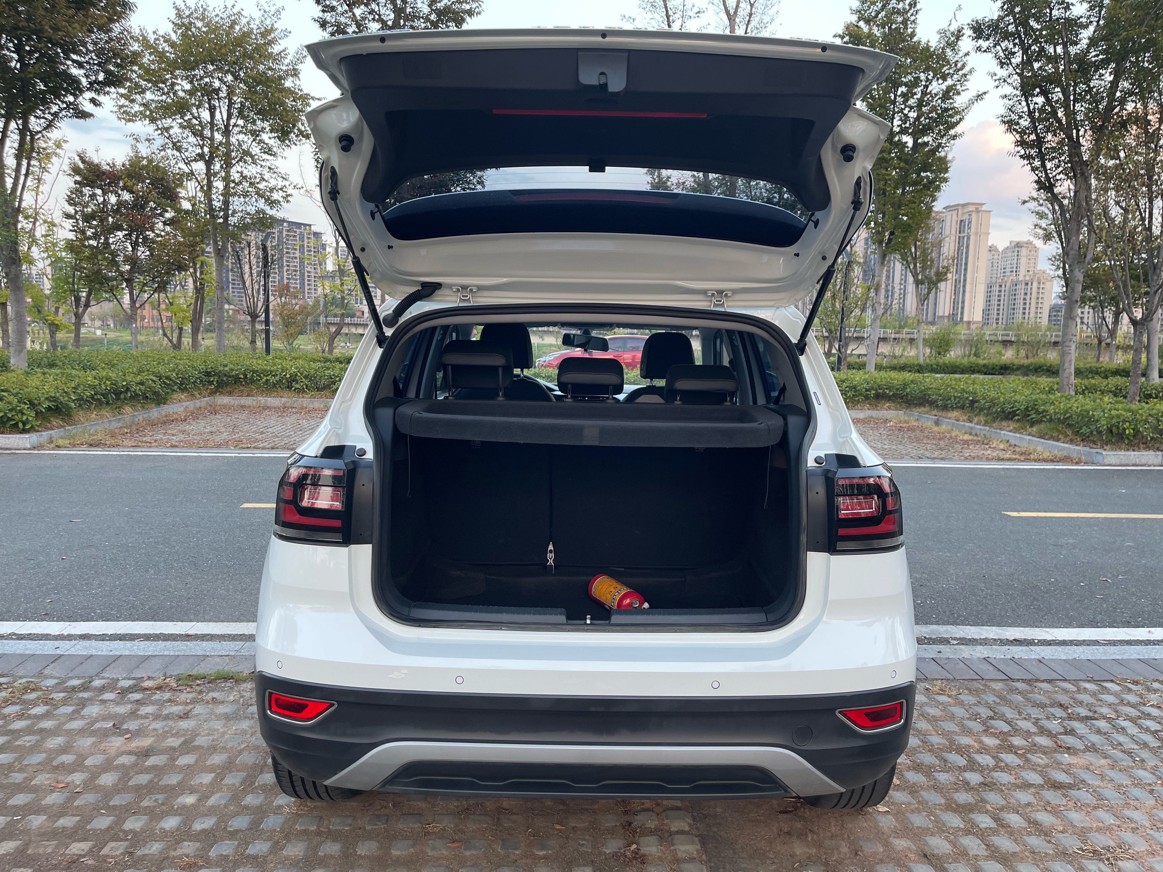 Volkswagen Tacqua 2023 immagine di auto #15