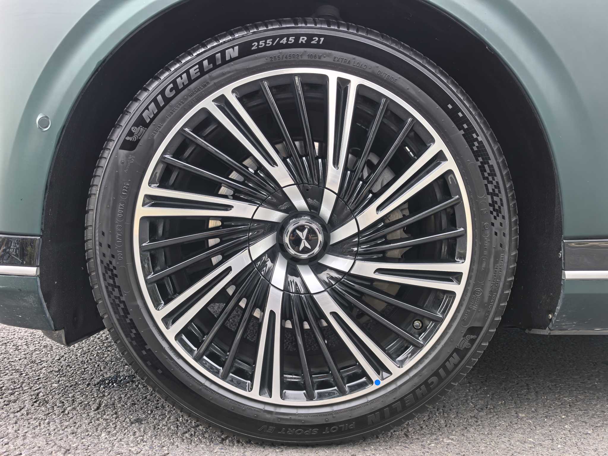 小鹏 小鹏G9 2024 汽车图片 #15