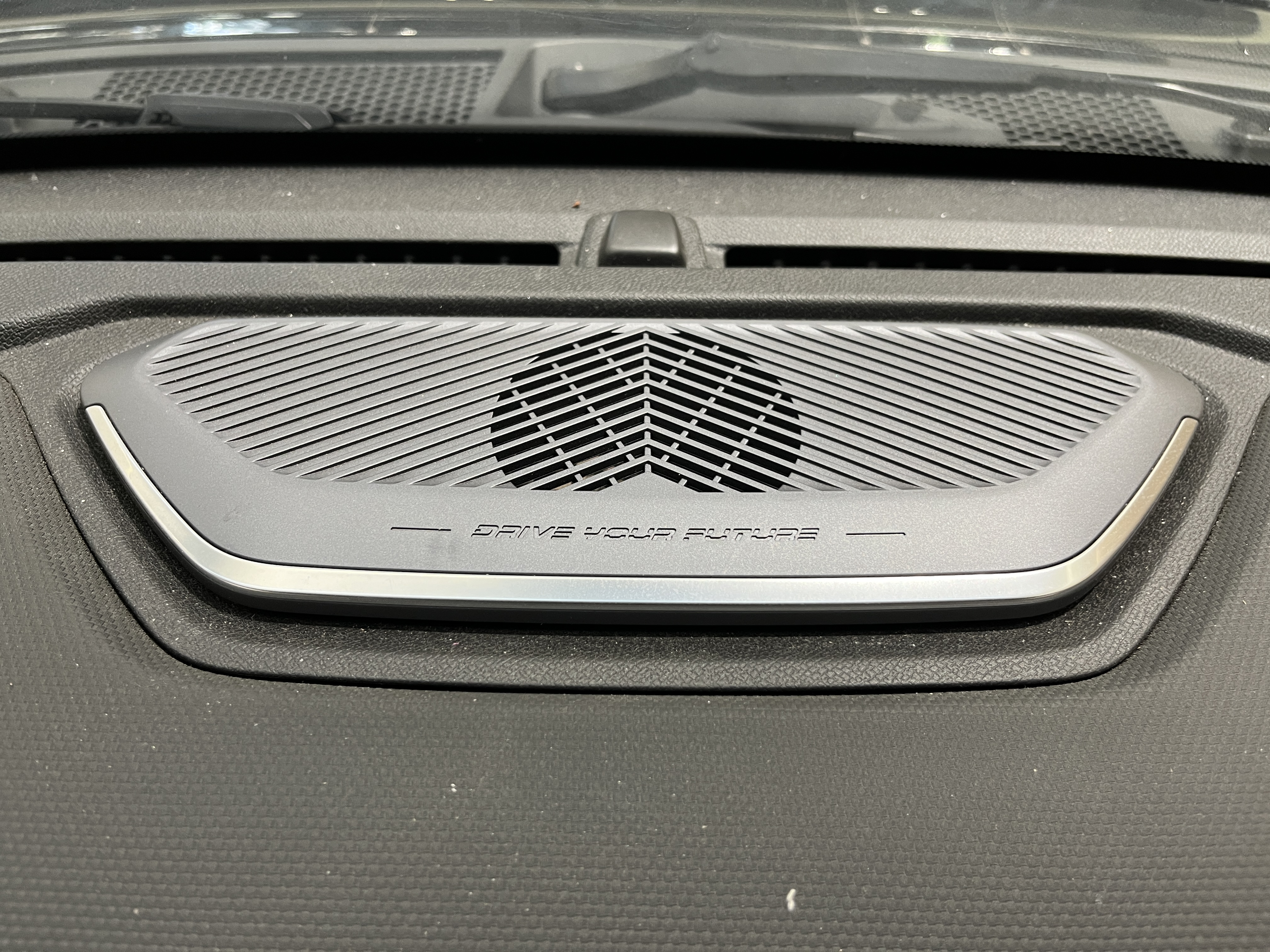 Jetour Traveller 2023 car image #15