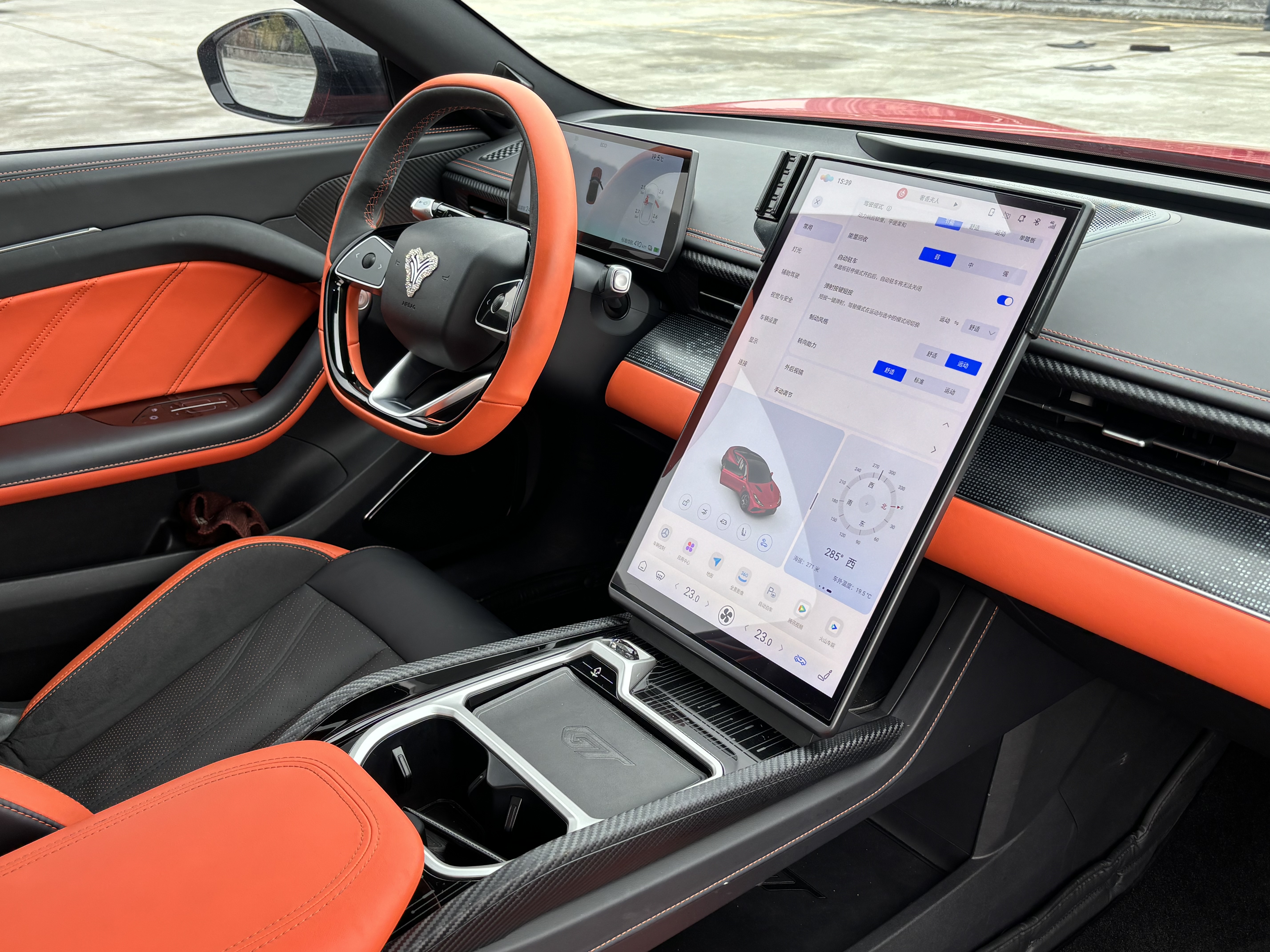 哪吒汽车 哪吒GT 2023 汽车图片 #15