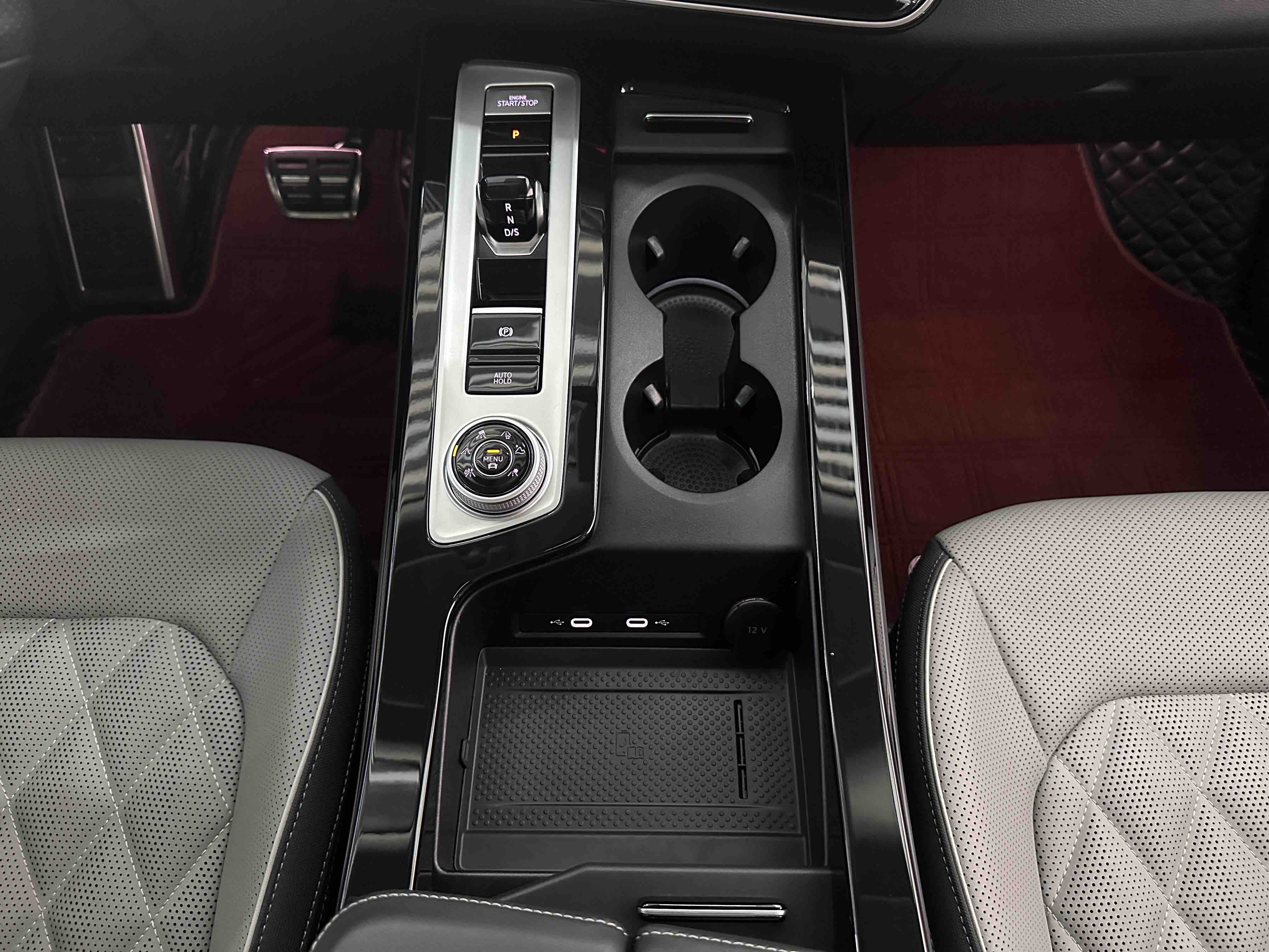 Volkswagen Tavendor 2024 car image #15