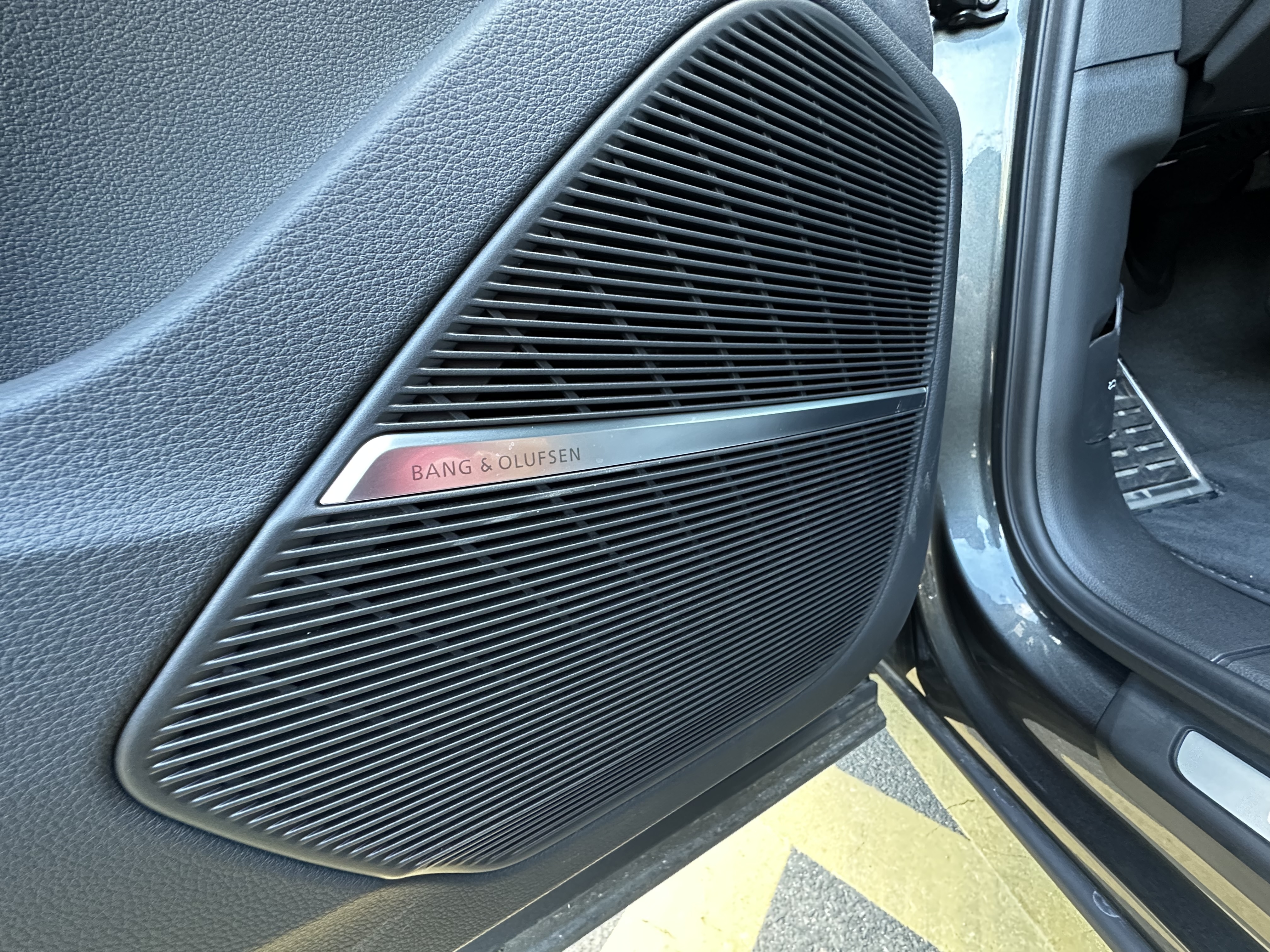 Audi SQ7 2024 immagine di auto #15