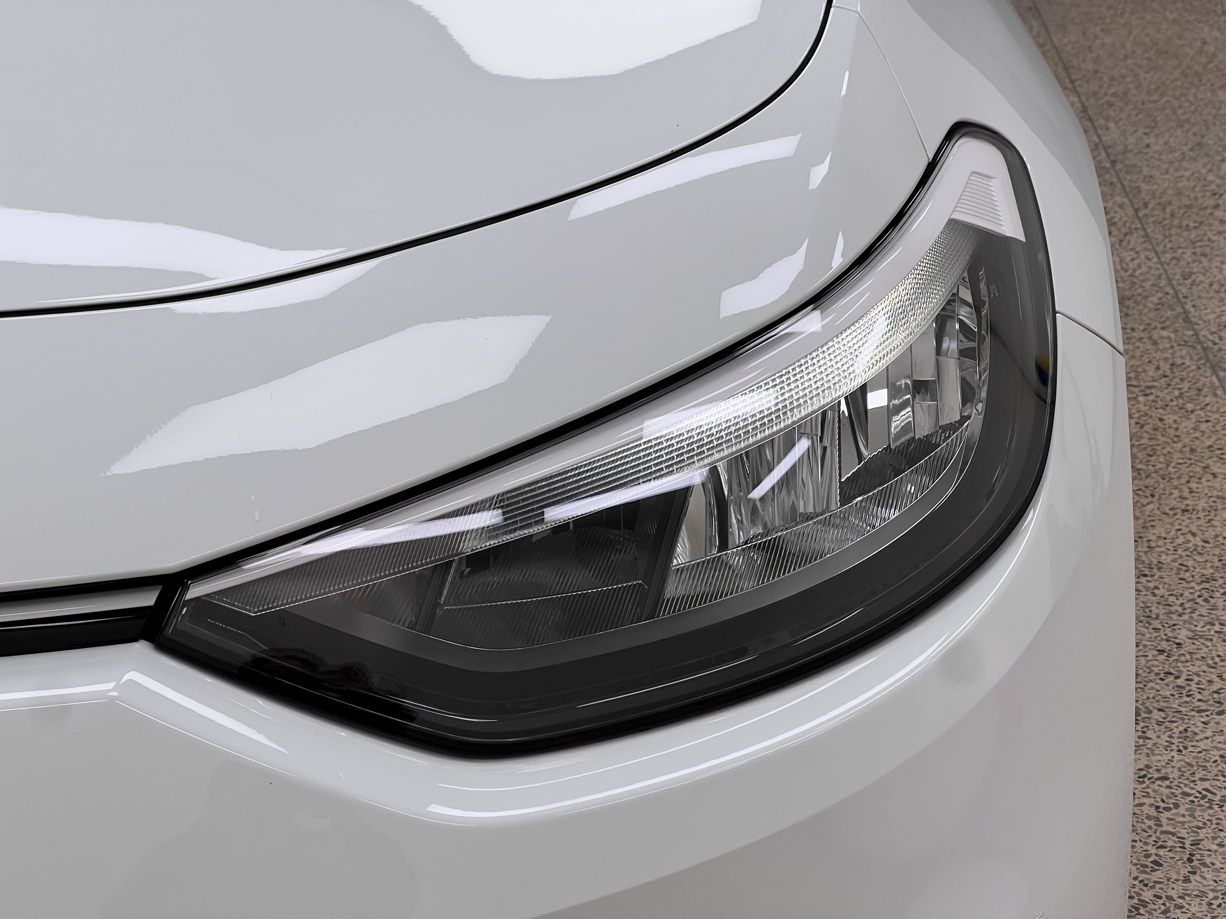 Volkswagen ID.3 2024 immagine di auto #15