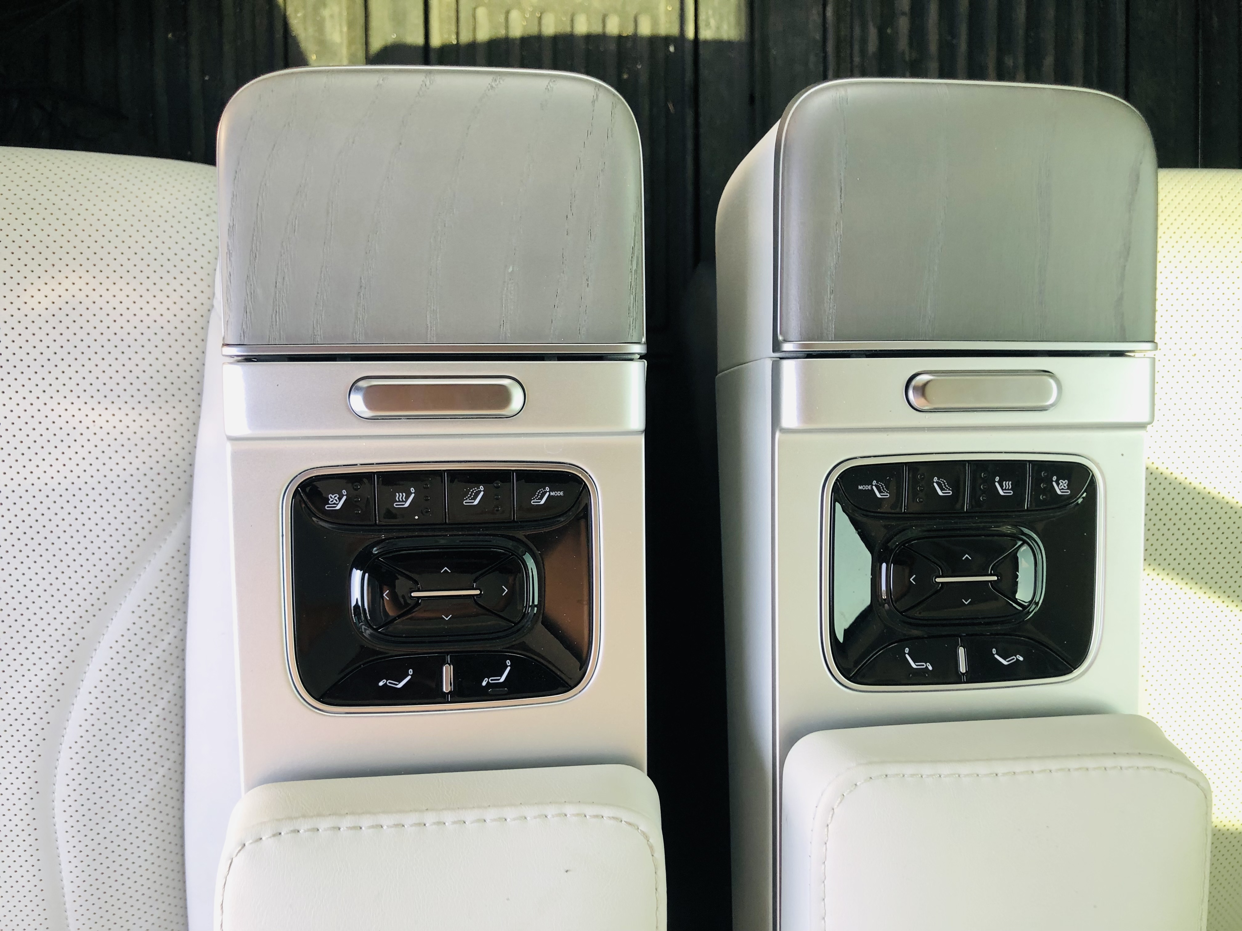 Xpeng X9 2025 изображение автомобиля #15