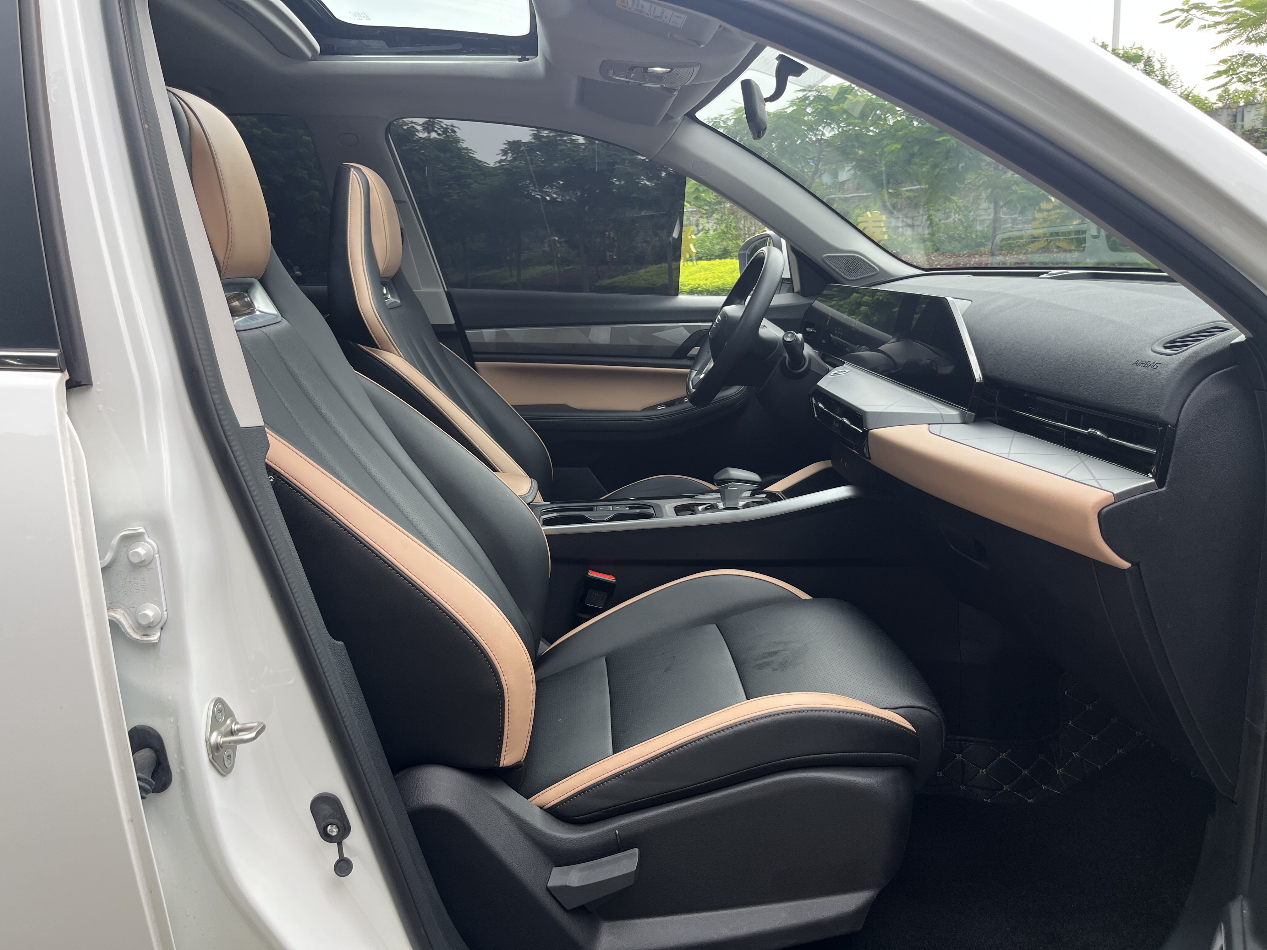 GEELY OkavangoPRO 2024 car image #15