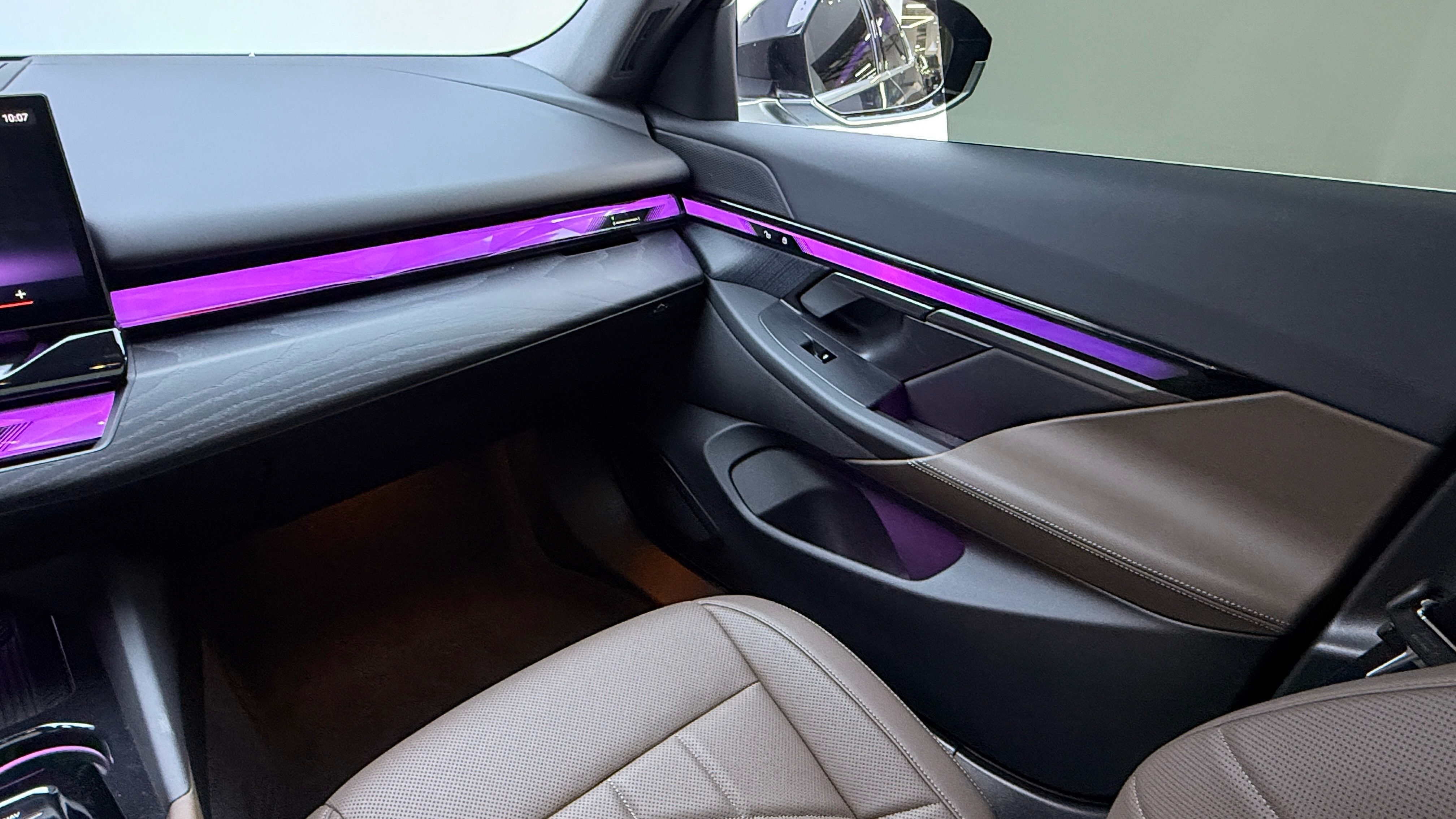 BMW i5 2024 car image #15