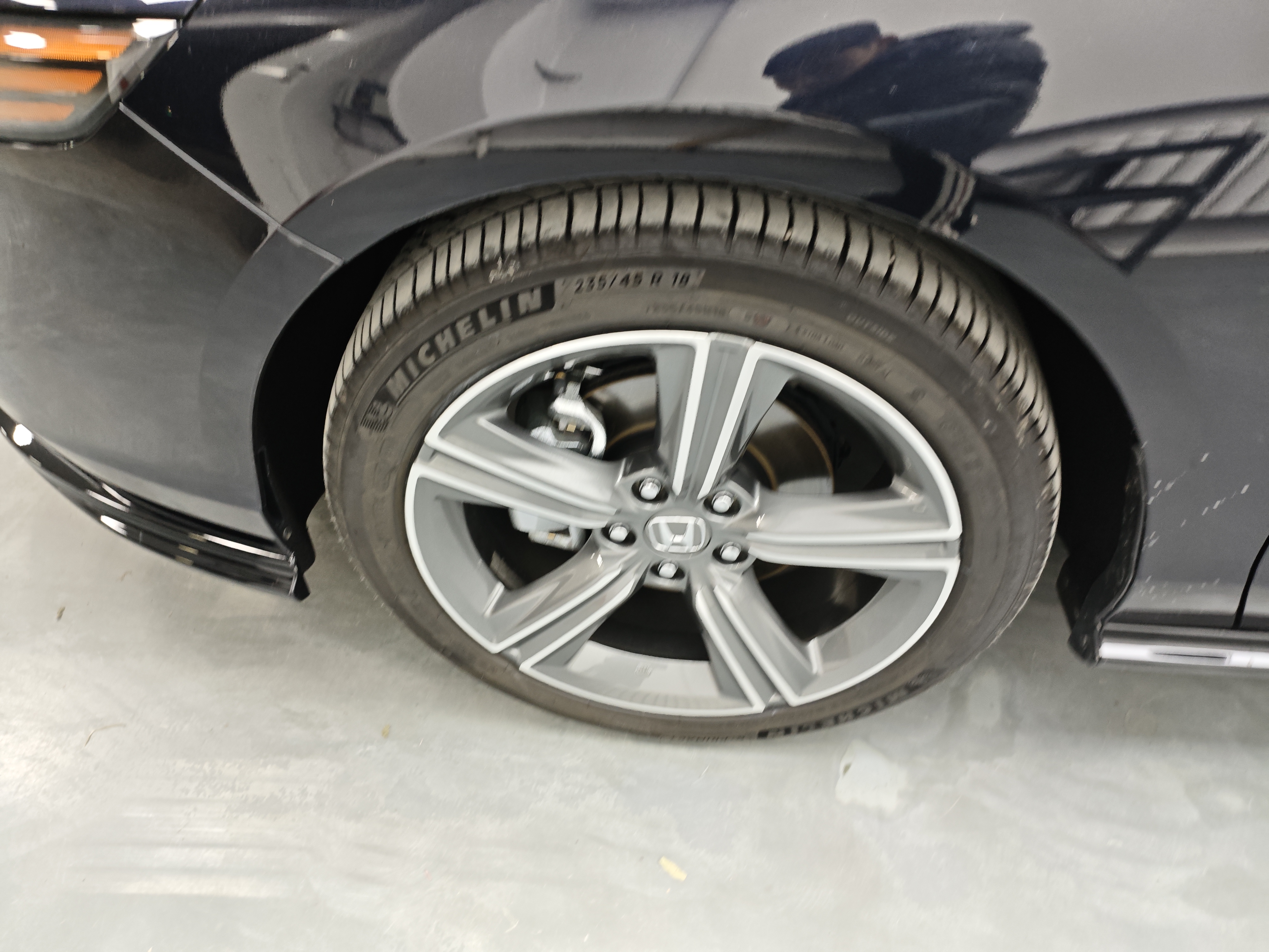 BYD F3R 2024 car image #15