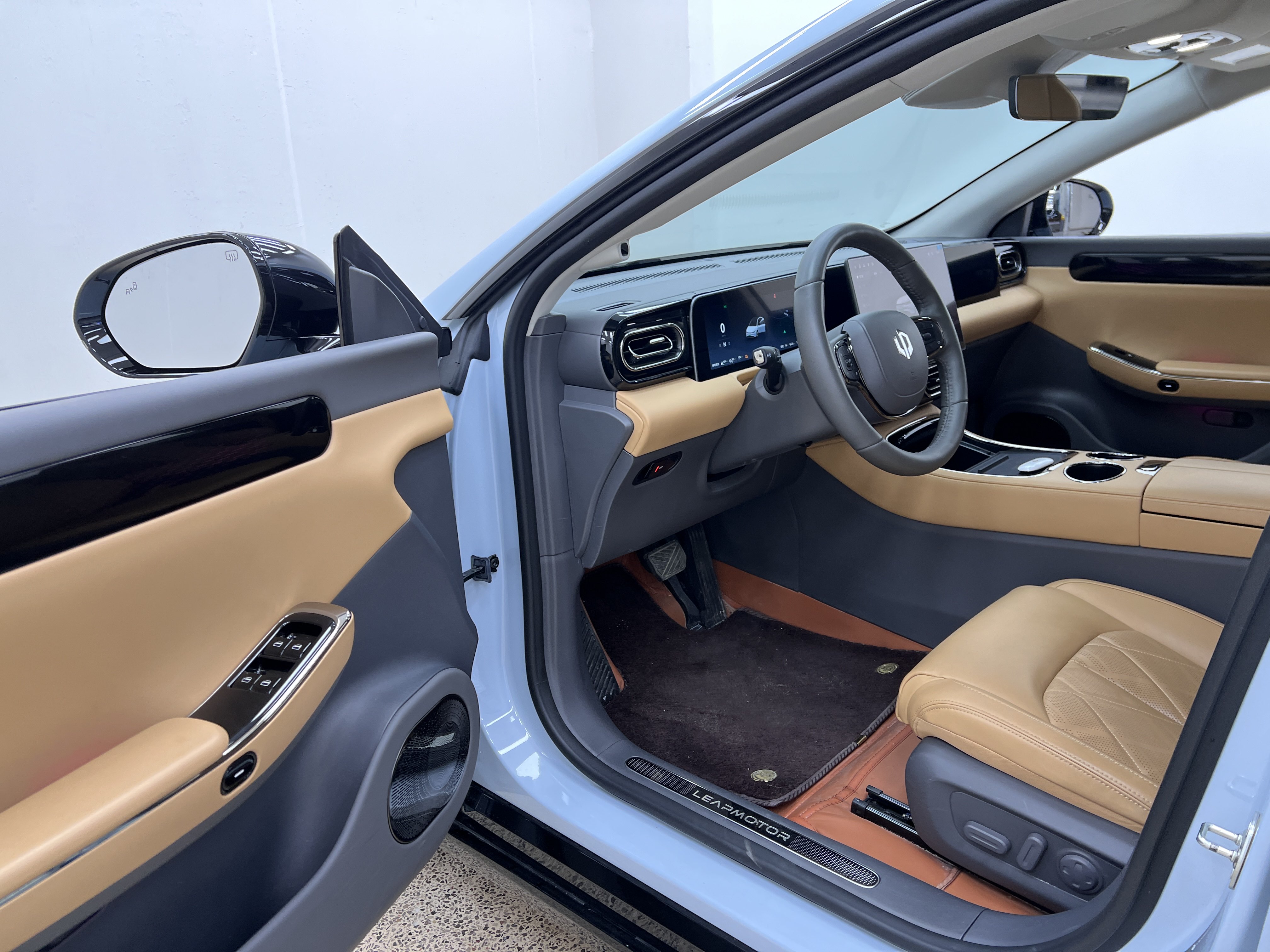 零跑汽车 零跑C01 2025 汽车图片 #15