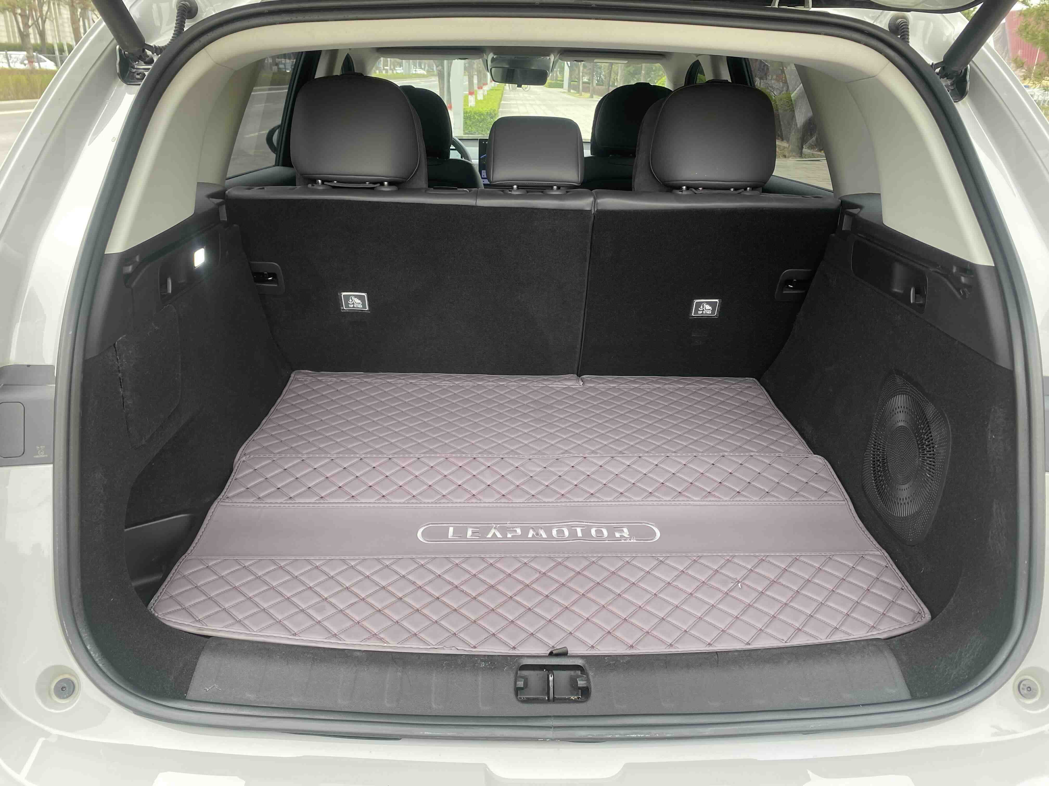 零跑汽车 零跑C10 2024 汽车图片 #15