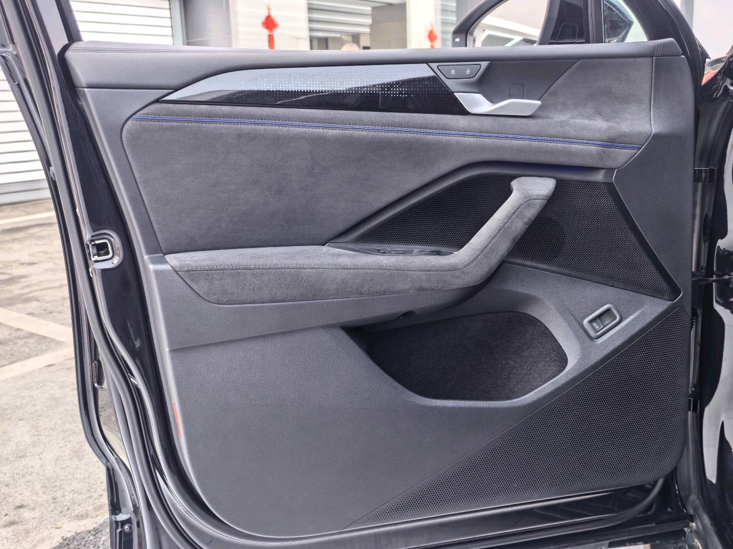 Volkswagen Tiguan L 2024 immagine di auto #15