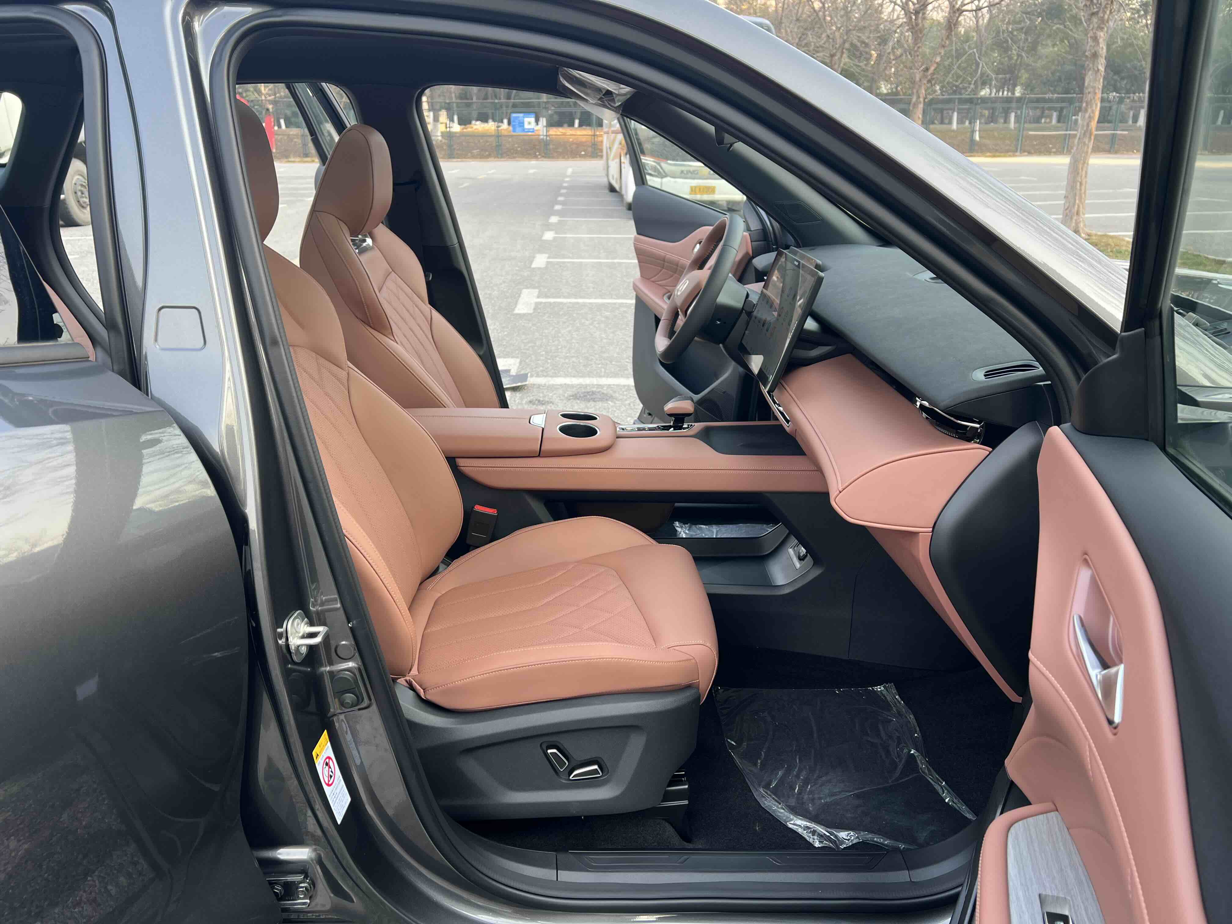 Changan UNI-Z PHEV 2026 car image #15