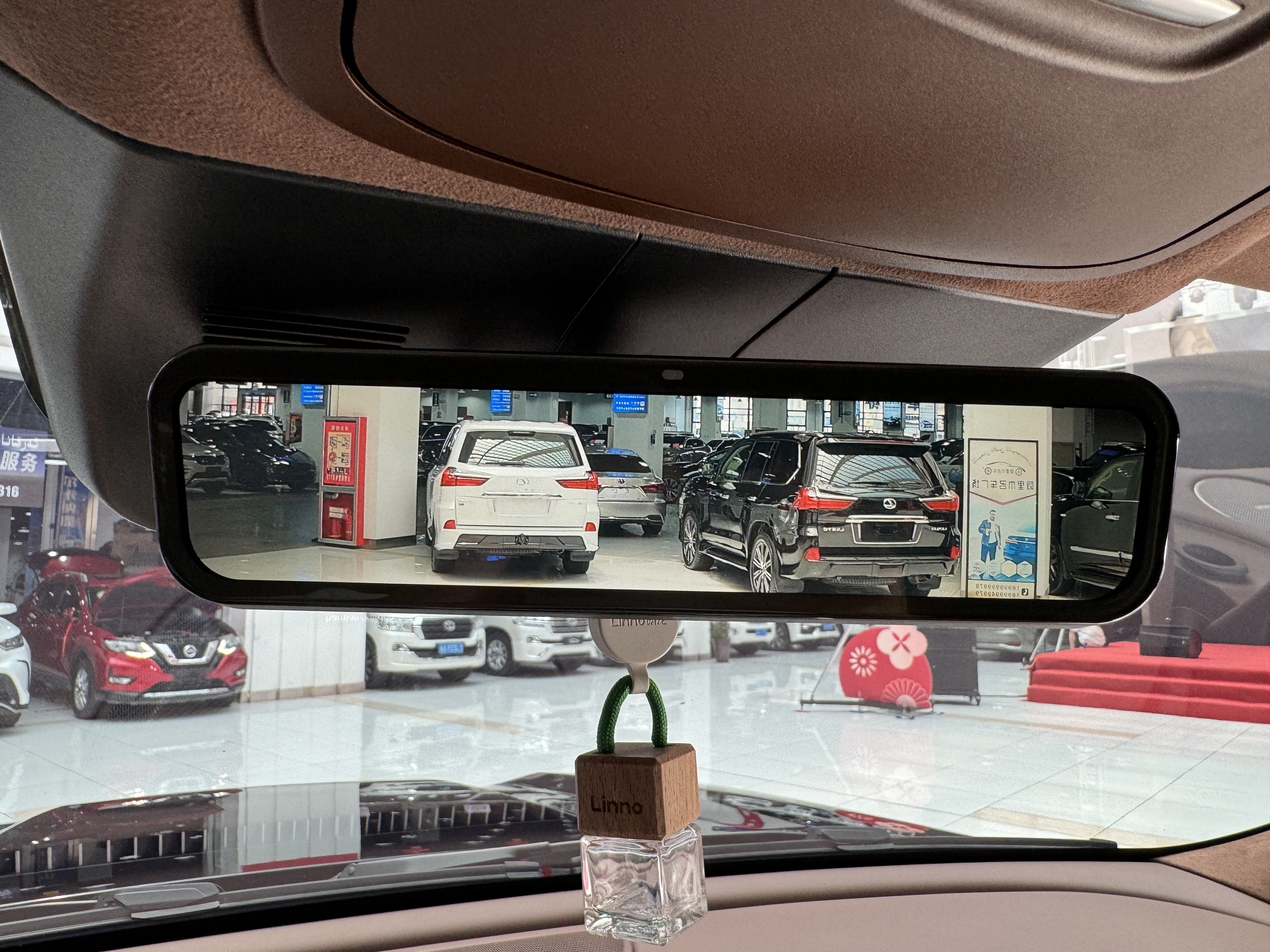 Tank 700 New Energy 2025 #15 Tank 700 New Energy 2025 car image #15