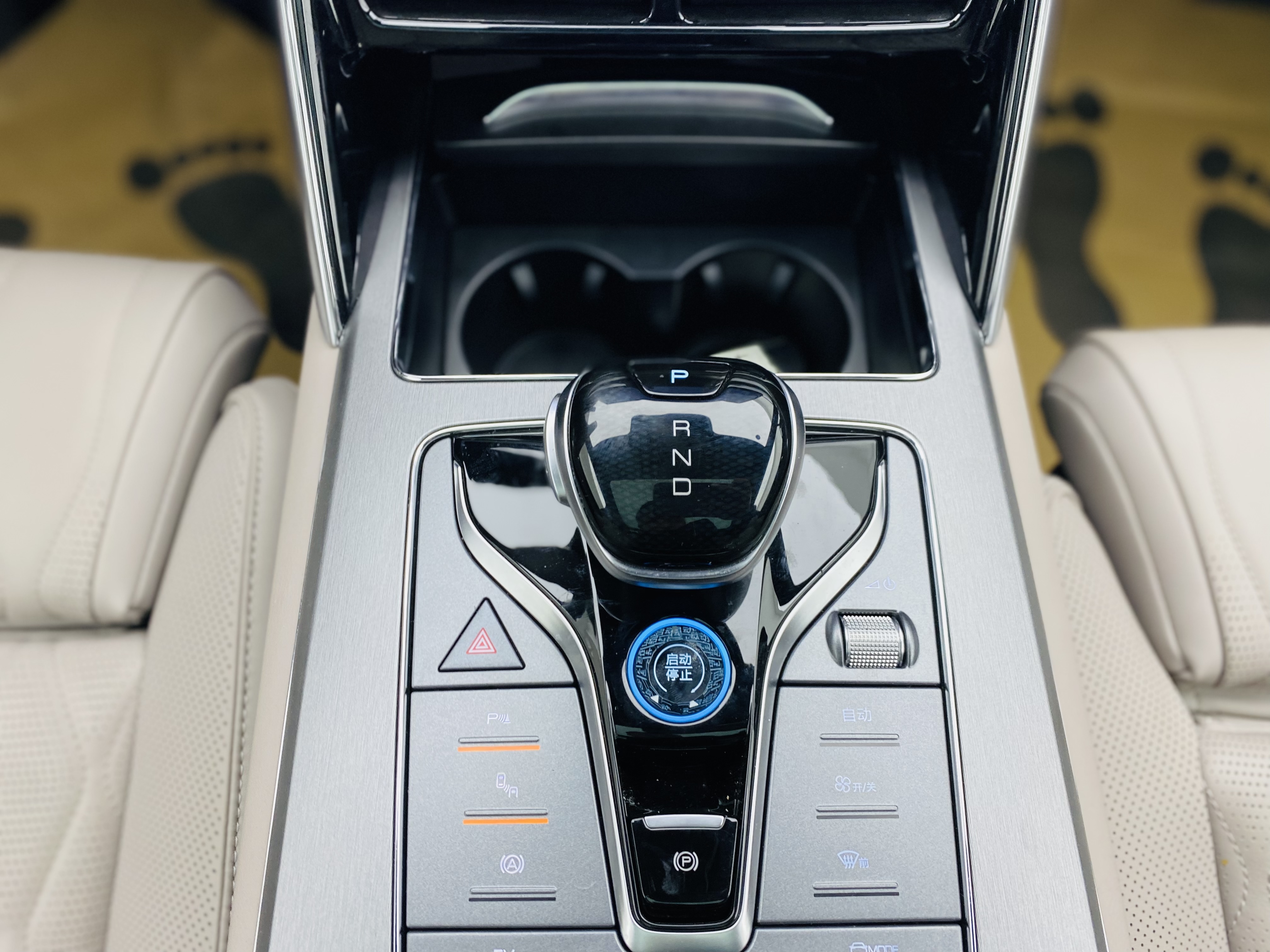 BYD Tang New Energy 2024 car image #15