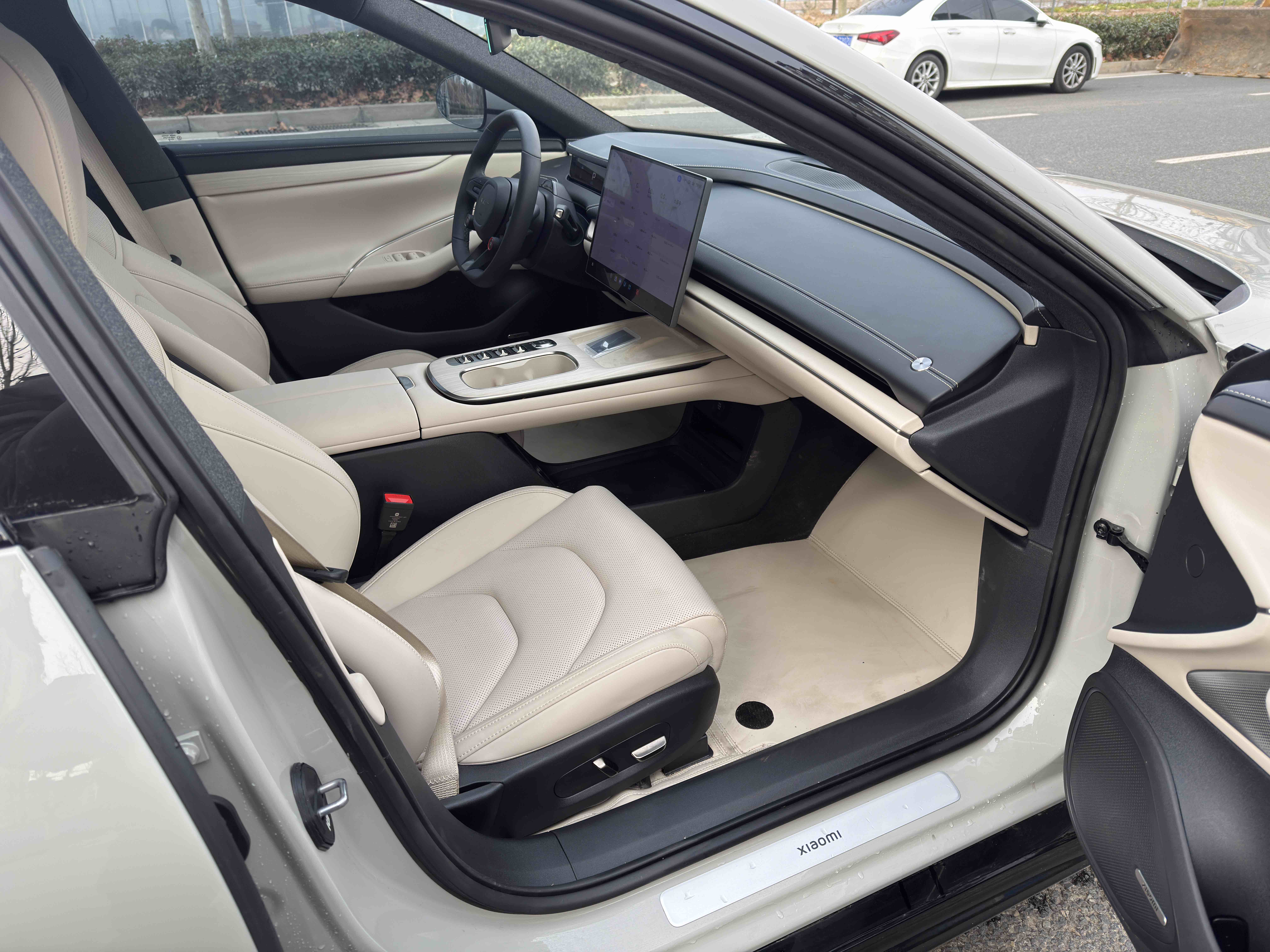 MI SU7 2025 car image #15