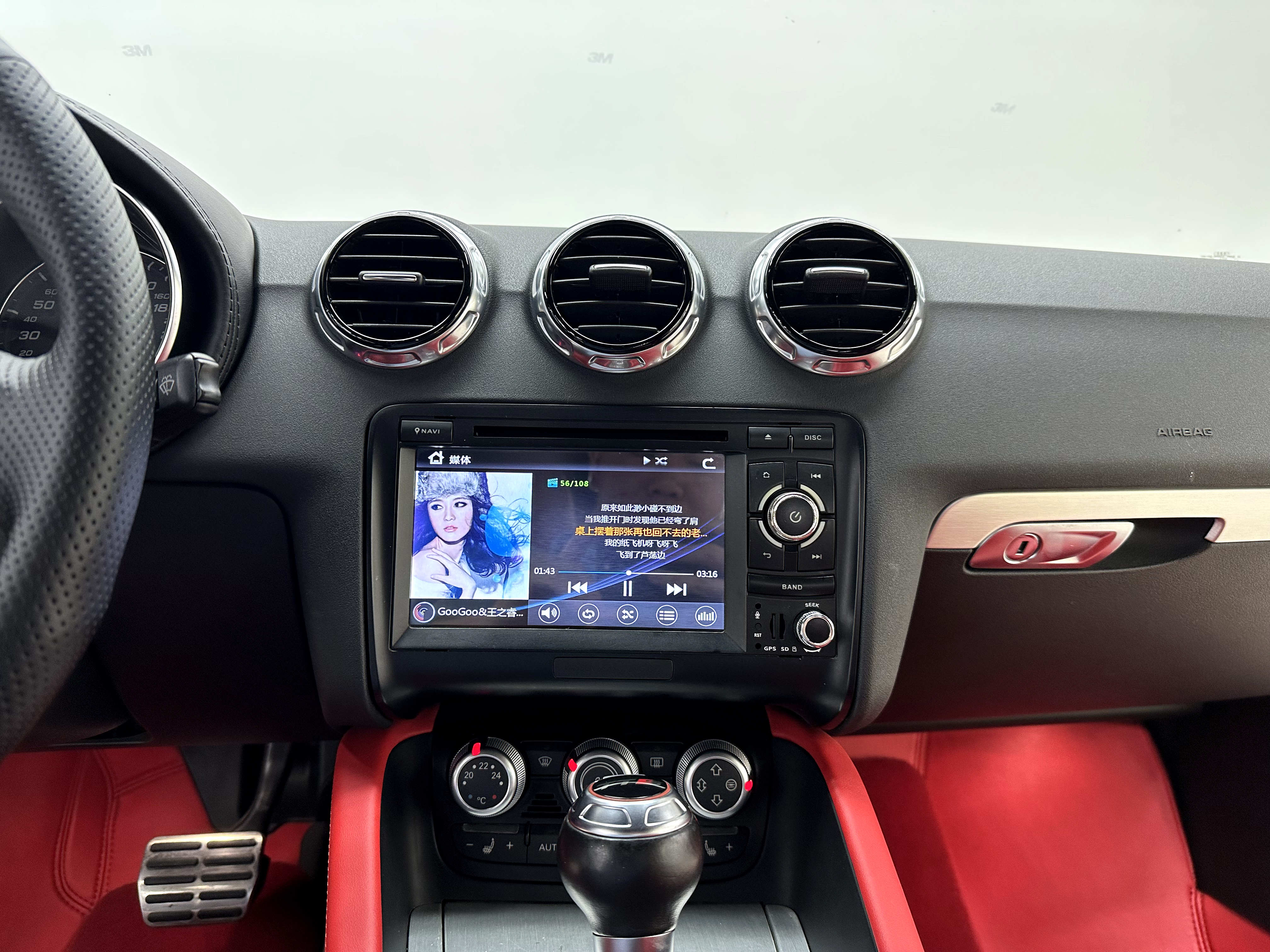 Audi TTS 2011 #15 Audi TTS 2011 car image #15