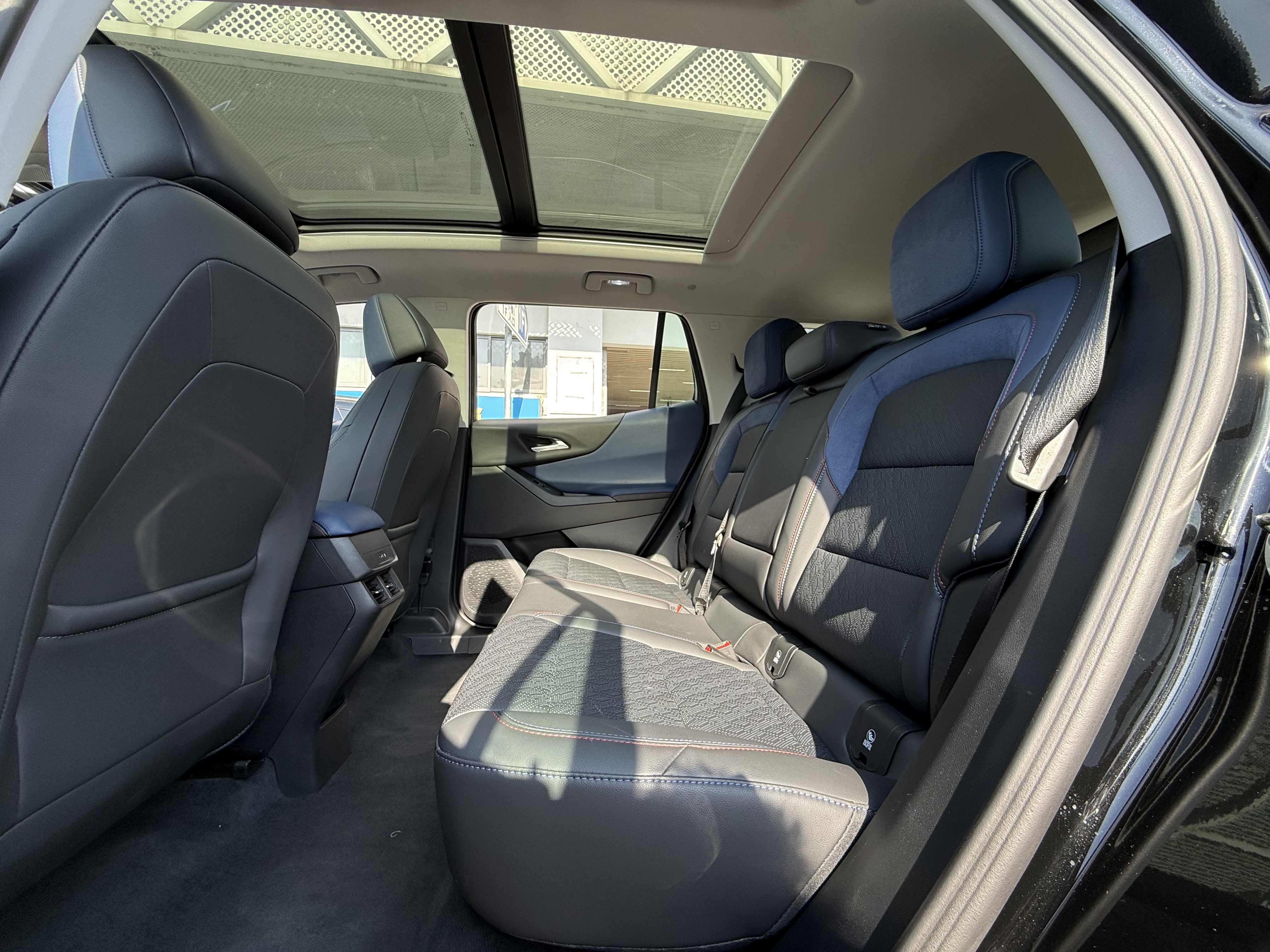 Chevrolet Equinox Plus 2025 car image #15