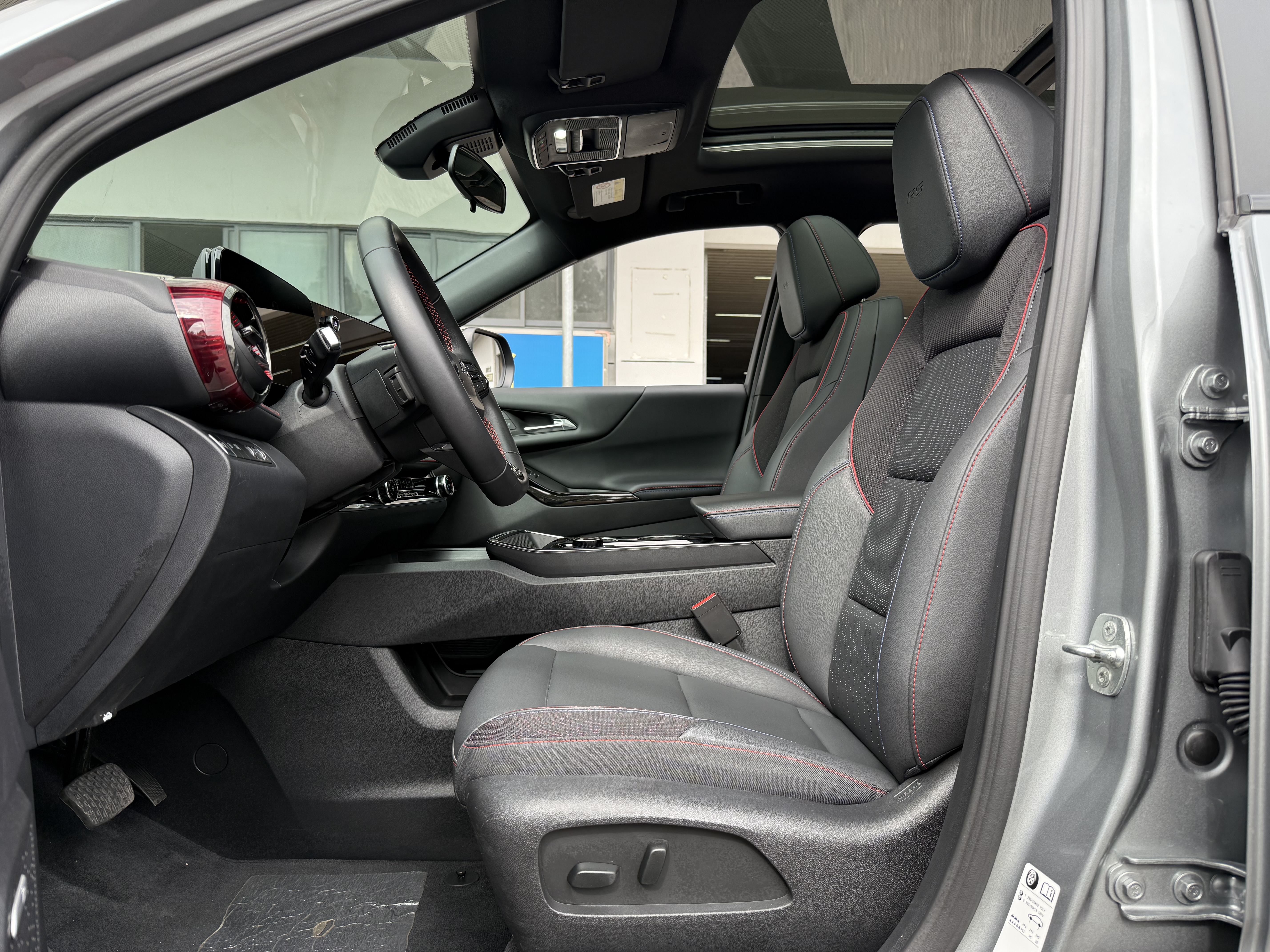 Chevrolet Equinox Plus 2026 car image #15