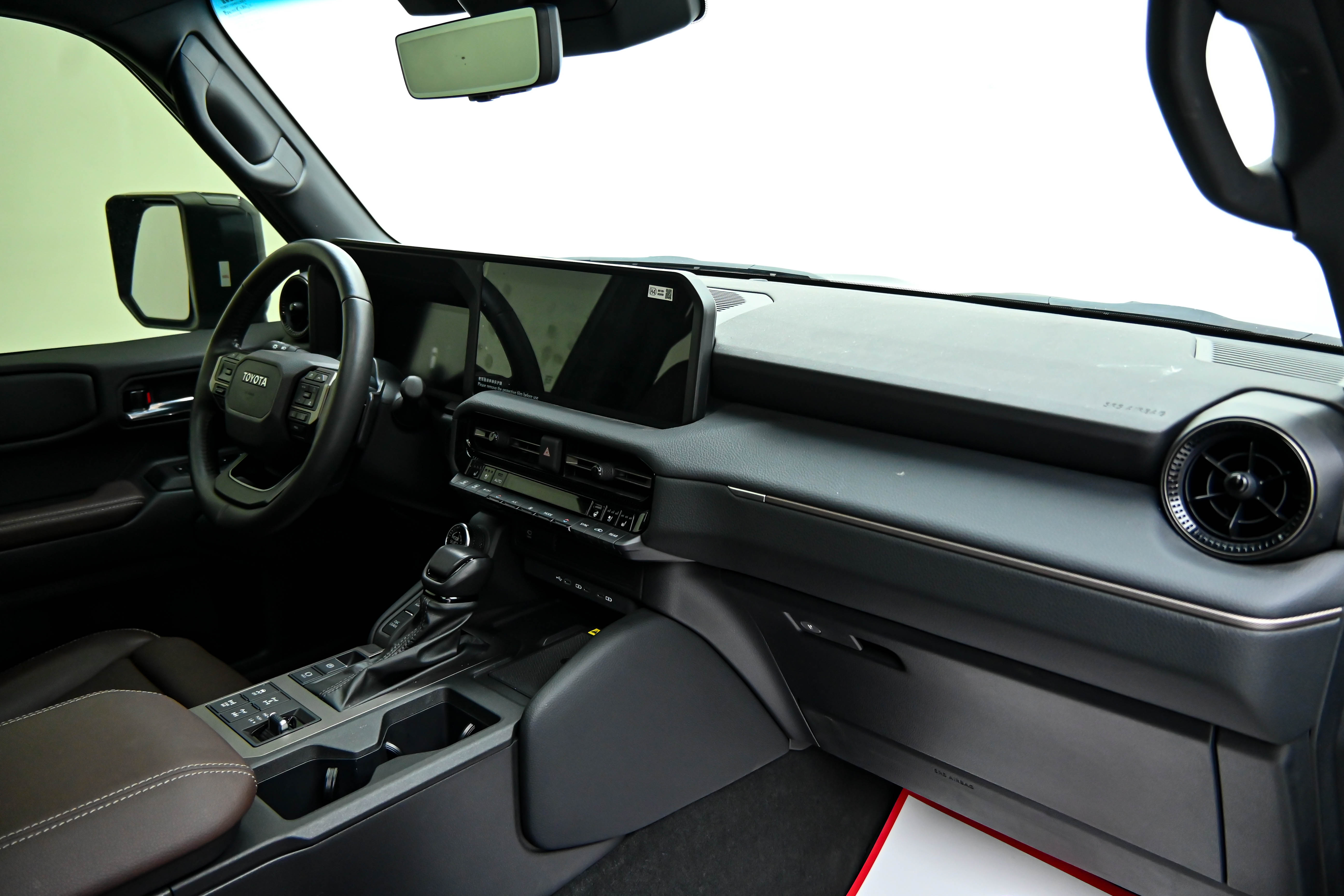 Toyota Land Cruiser Prado 2025 #15 Toyota Land Cruiser Prado 2025 car image #15