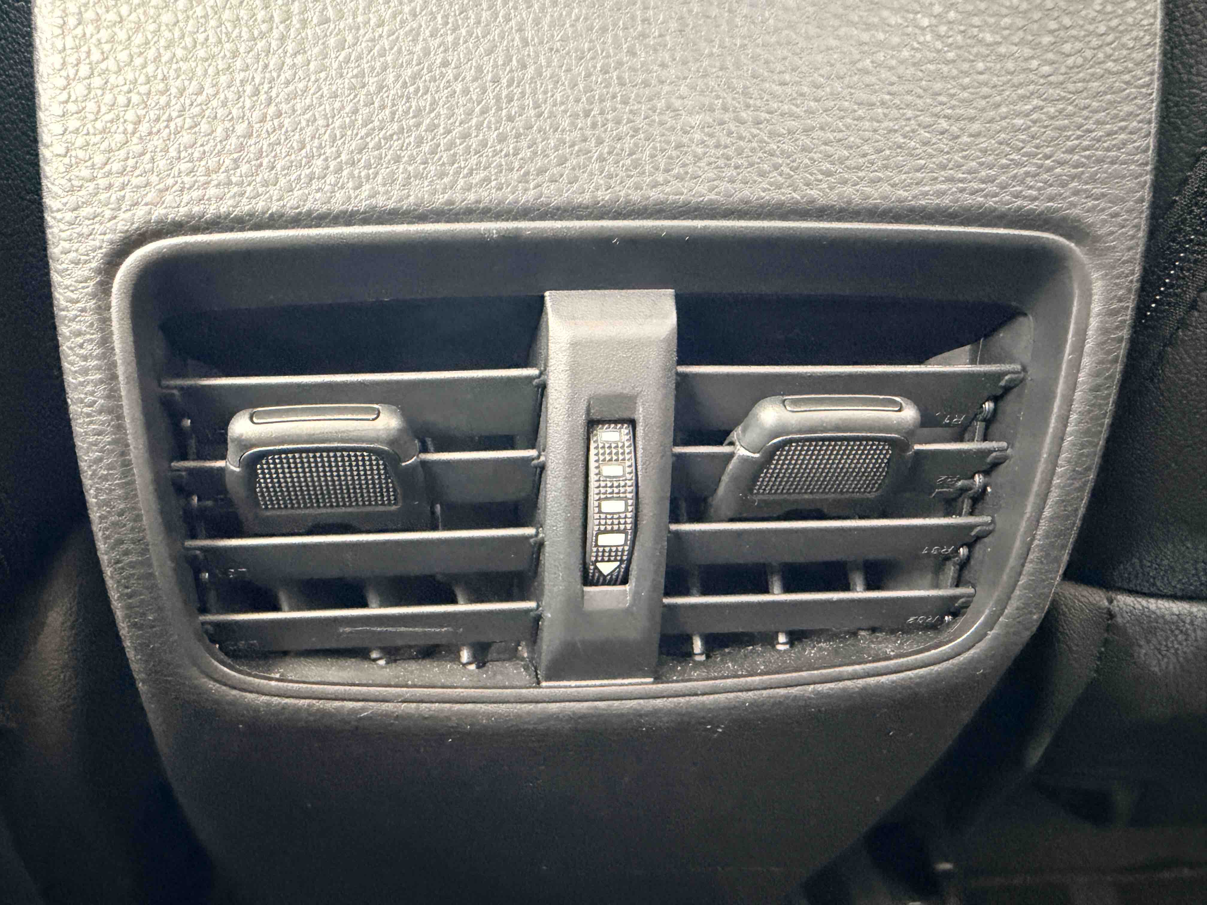 Toyota Corolla Cross 2024 car image #15